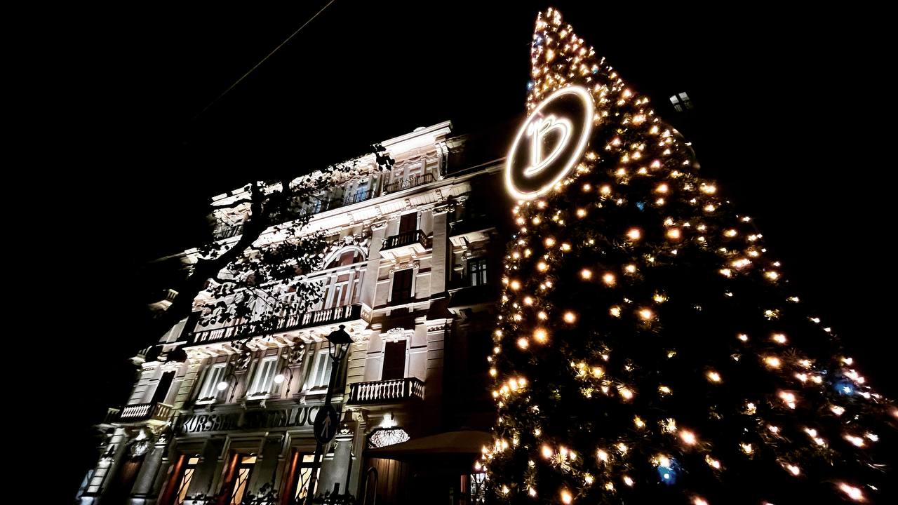 Galleria EMILIANO A “PAROLA MIA”, LA RASSEGNA PER I 135 ANNI DELLA GAZZETTA DEL MEZZOGIORNO: “DIETRO QUESTO GIORNALE CI SONO DEI SOGNI” - Diapositiva 3 di 10