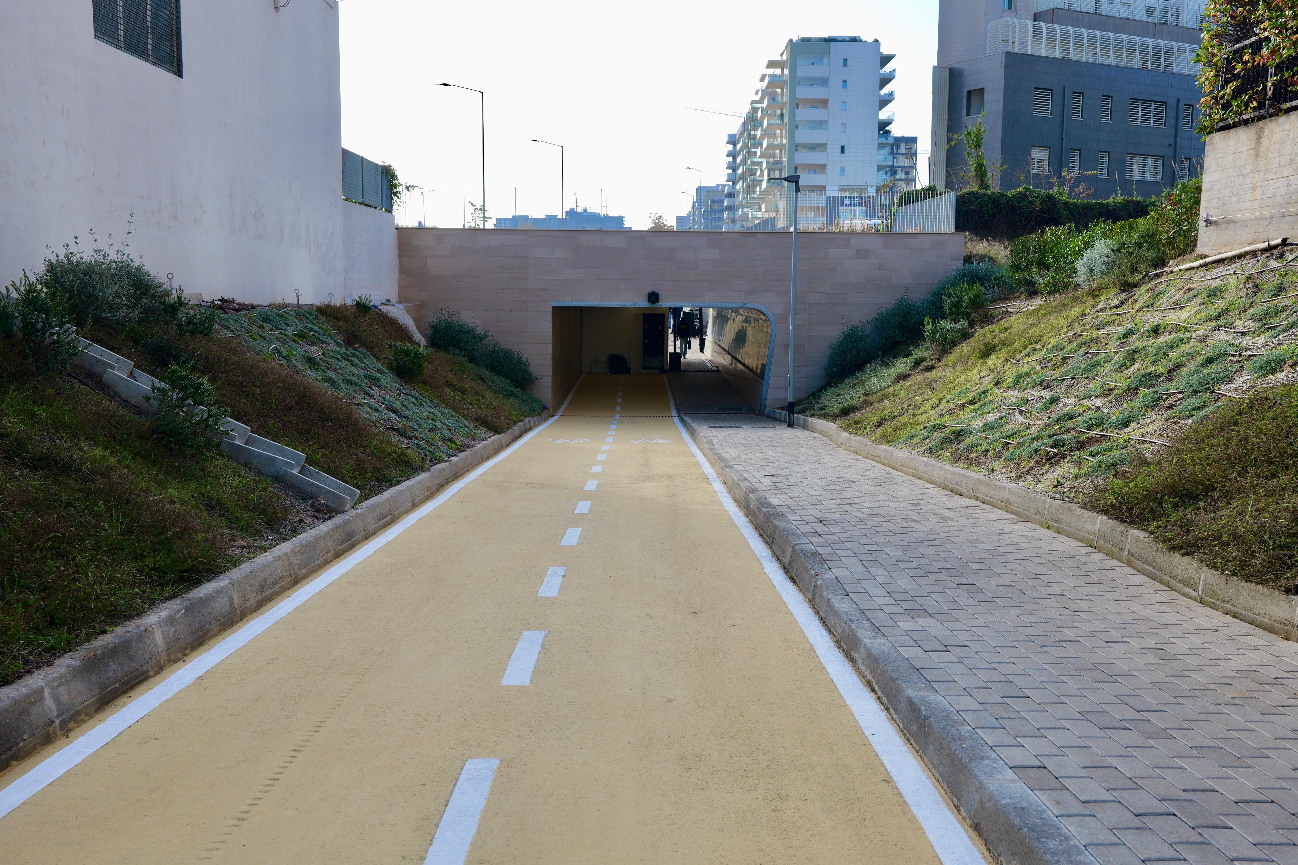 Galleria Trasporti, l’assessore Ciliento ha inaugurato il sottopasso di via delle Murge a Bari che chiude il progetto Strade Nuove di FAL - Diapositiva 9 di 11