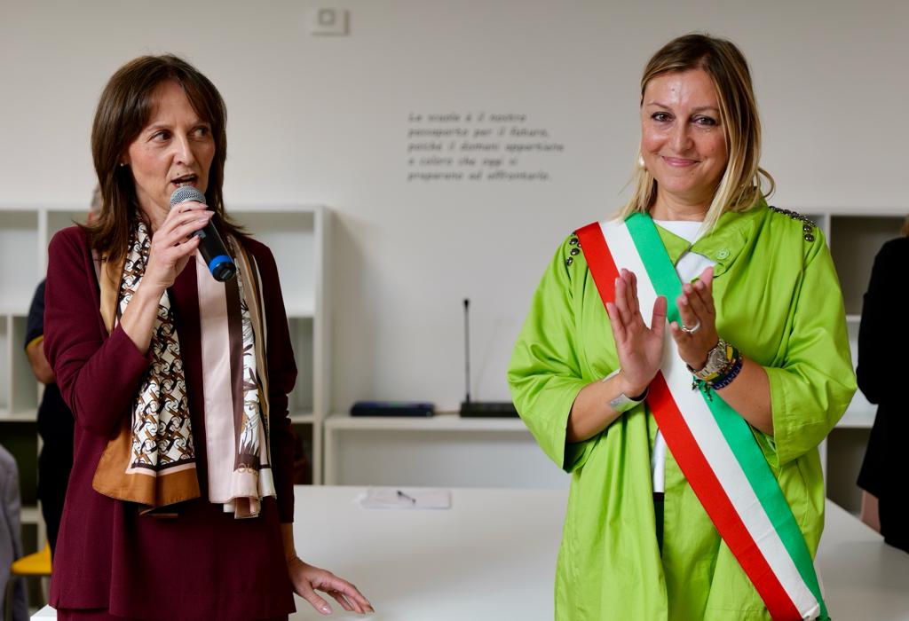 Galleria L’assessore Leo all’inaugurazione della nuova scuola innovativa ed ecosostenibile a Bitetto - Diapositiva 19 di 22