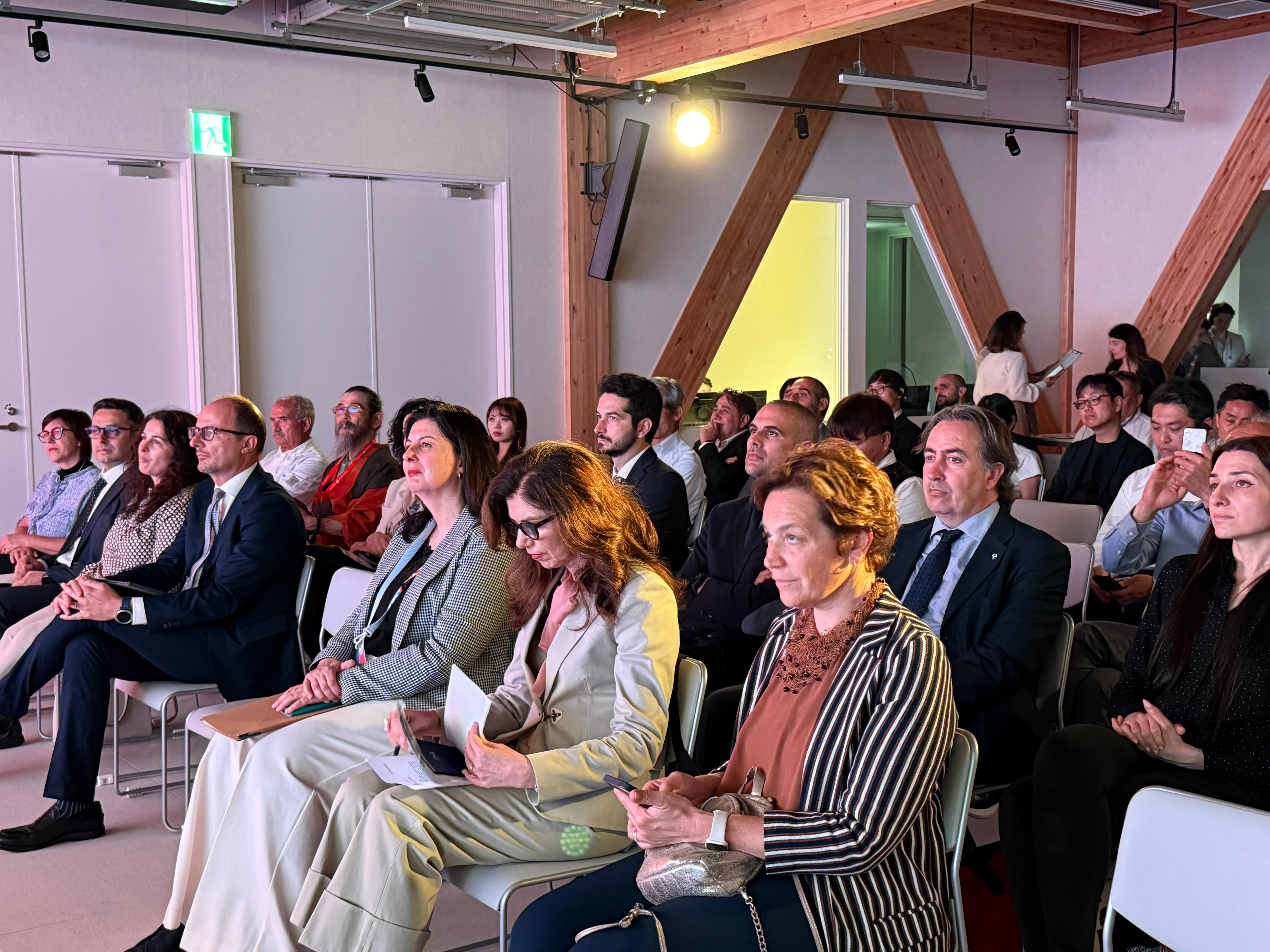 Galleria EXPO 2025 OSAKA. La Puglia presenta agli investitori le opportunità di business nell’Aerospazio, nelle energie rinnovabili, nel biotech e nelle startup tecnologiche - Diapositiva 4 di 4