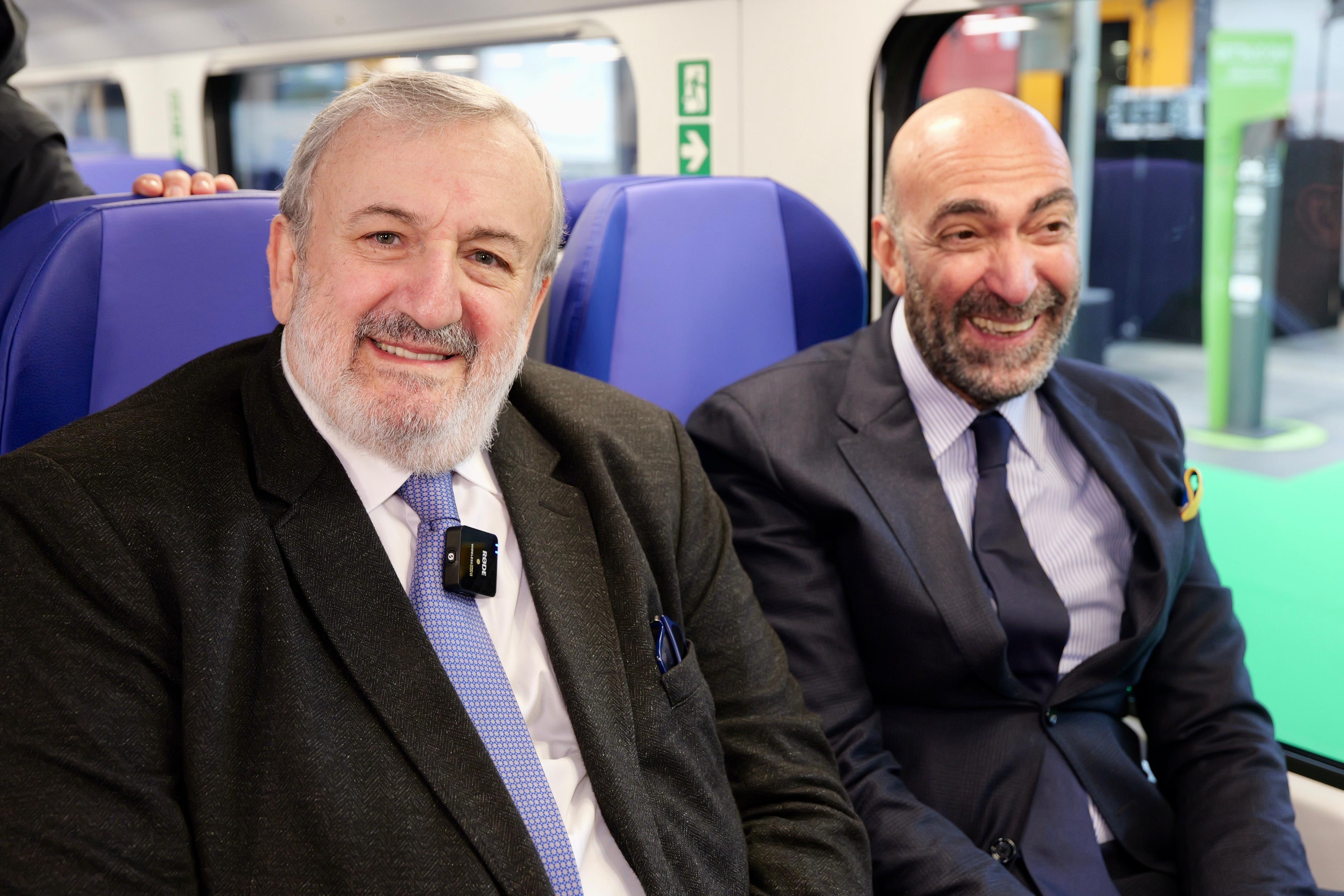 Galleria Trasporti, presentati i due nuovi treni elettrici a due piani del Regionale di Trenitalia - Diapositiva 11 di 24