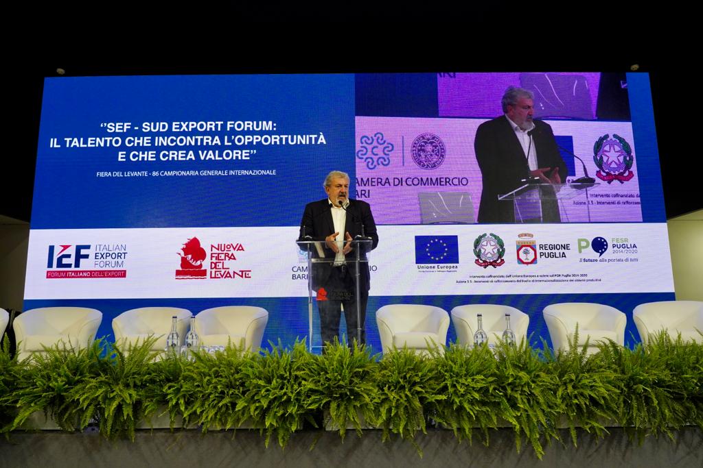 Galleria FDL 2023. “SEF - Sud Export Forum”, FIRMATO PROTOCOLLO D'INTESA TRA REGIONE PUGLIA, NUOVA FIERA DEL LEVANTE, FORUM ITALIANO DELL’EXPORT E CAMERA DI COMMERCIO DI BARI - Diapositiva 11 di 15
