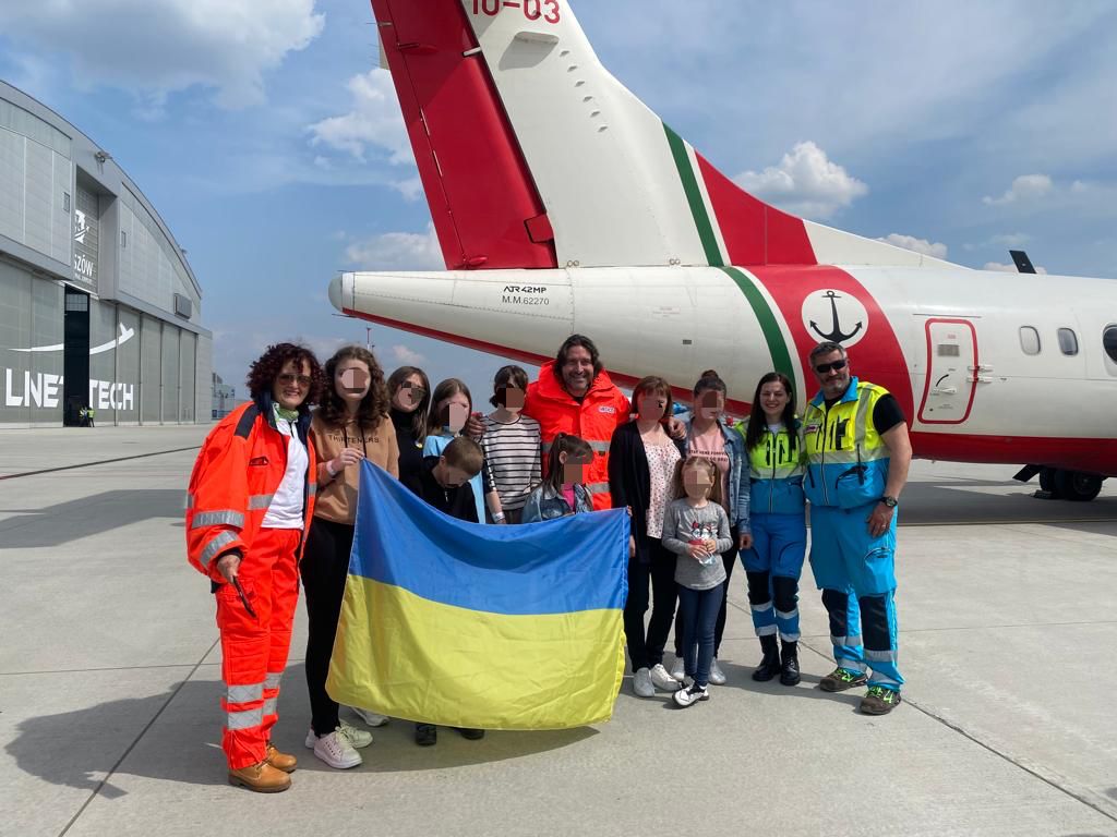 Galleria Ucraina, missione pugliese di salvataggio: arrivati a Bari 12 rifugiati, tra cui otto bambini - Diapositiva 6 di 21