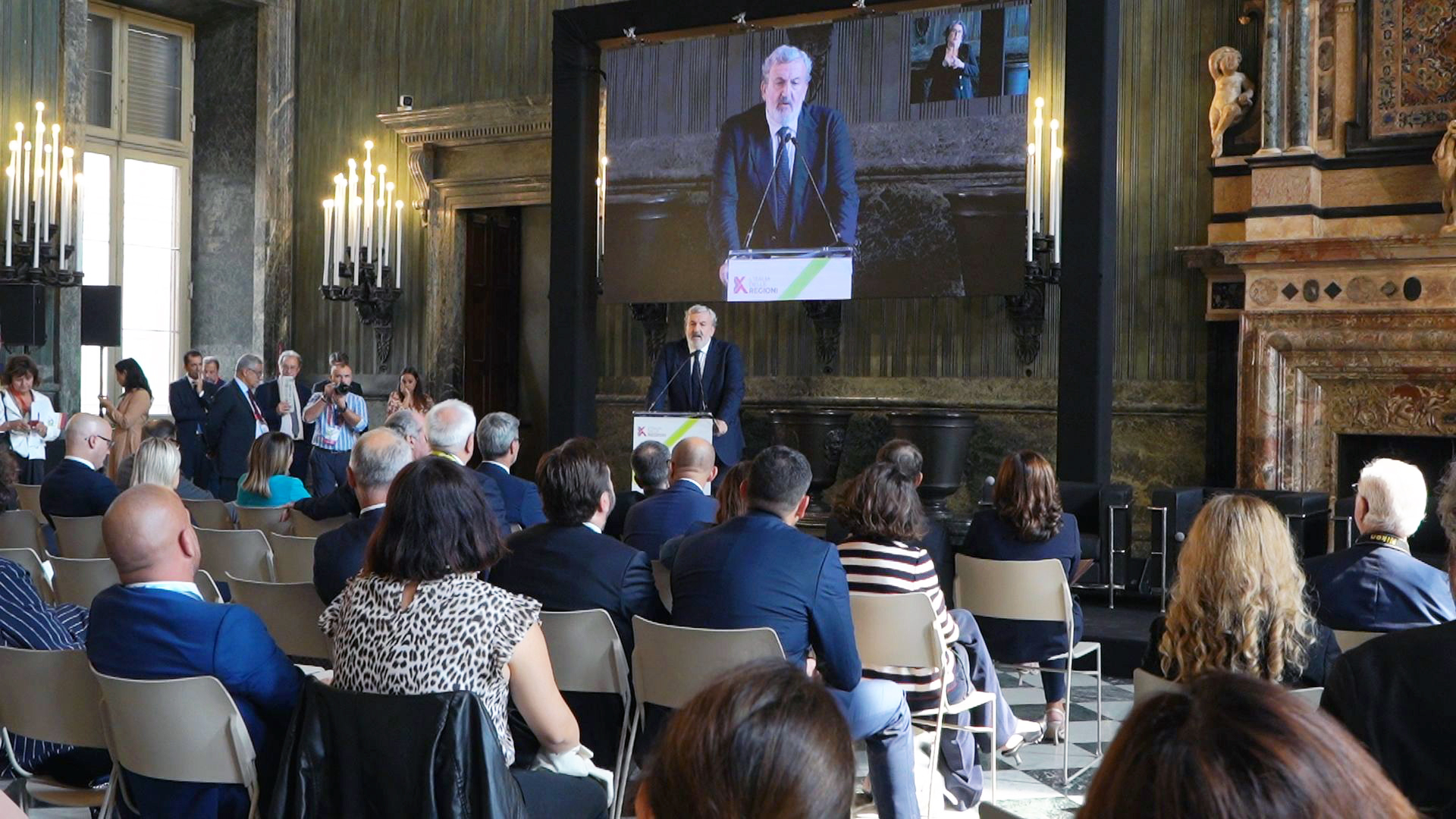 Galleria FESTIVAL DELLE REGIONI, OGGI IL PRESIDENTE MATTARELLA  EMILIANO: “SUL PNRR LE REGIONI VIGILERANNO E COLLABORERANNO AFFINCHÈ GLI OBIETTIVI DI SPESA SIANO RISPETTATI” - Diapositiva 9 di 13