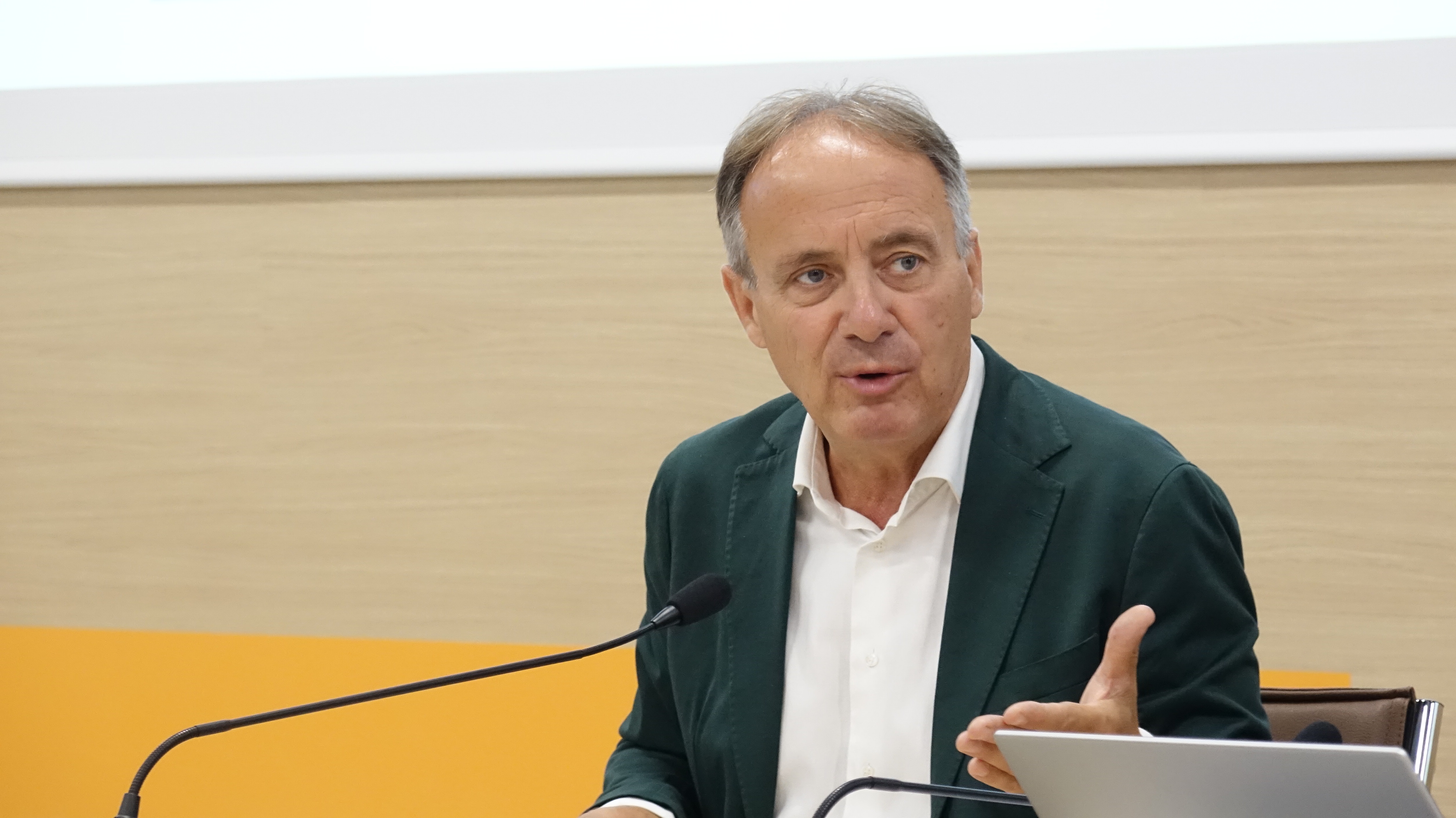 Galleria FdL 2023. “Puglia modello da seguire nell’uso dei Fondi UE”. Così Carlo Corazza (ufficio Parlamento Europeo in Italia) all’incontro in Fiera su “Next Generation EU, Bilancio UE e fondi BEI” - Diapositiva 5 di 9