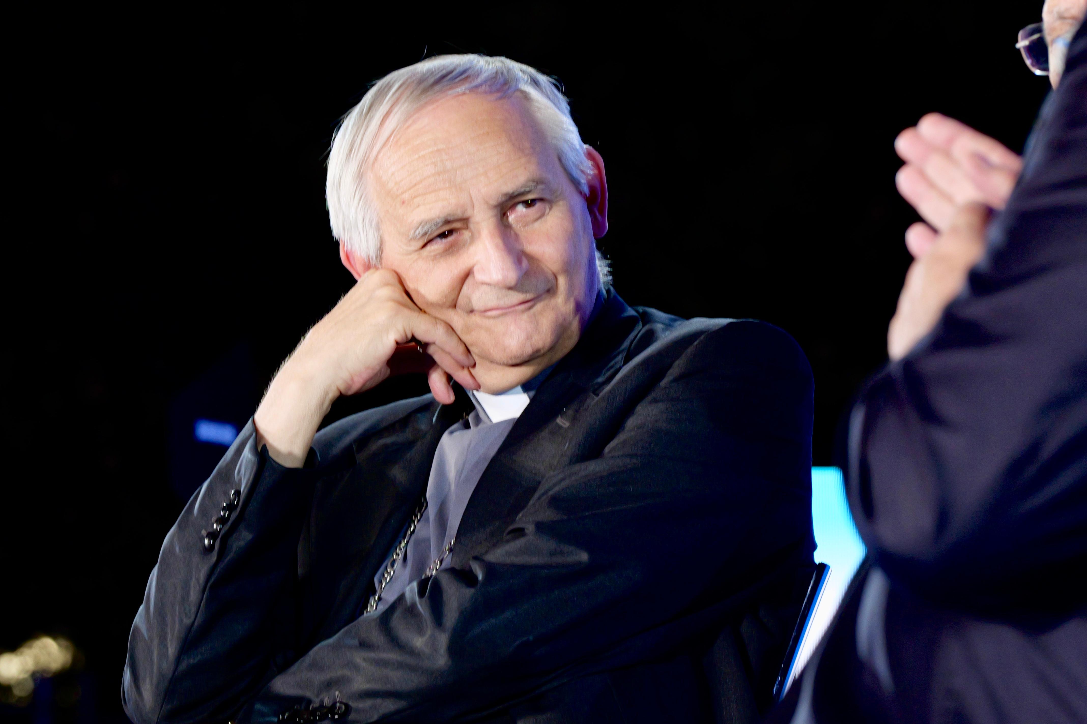 Galleria IL PRESIDENTE EMILIANO ALL’APERTURA DEL FESTIVAL IL LIBRO POSSIBILE A POLIGNANO A MARE - Diapositiva 7 di 12