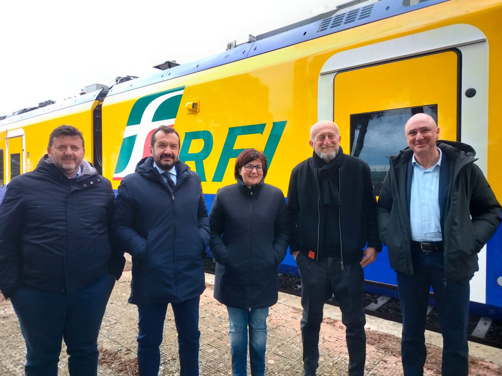 Galleria Trasporti, l’assessore Ciliento a Casal Sabini: “Soddisfatta di vedere operativo un collegamento ferroviario logistico importante per lo sviluppo integrato dei territori pugliesi e dell’area industriale di Matera” - Diapositiva 4 di 6