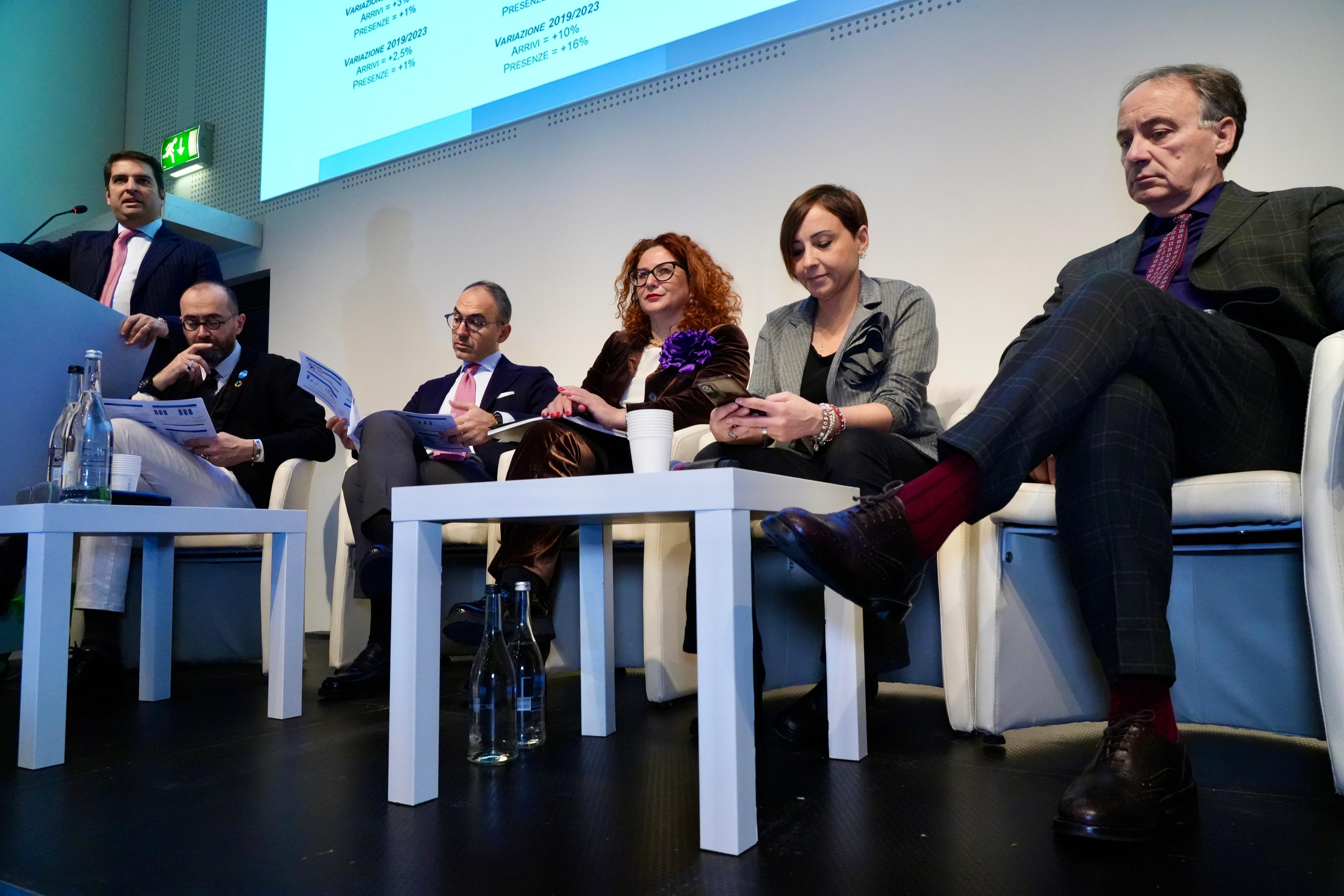 Galleria “La Puglia nel 2023 supera 16 milioni di presenze turistiche: +4% sul 2022” - Diapositiva 11 di 12