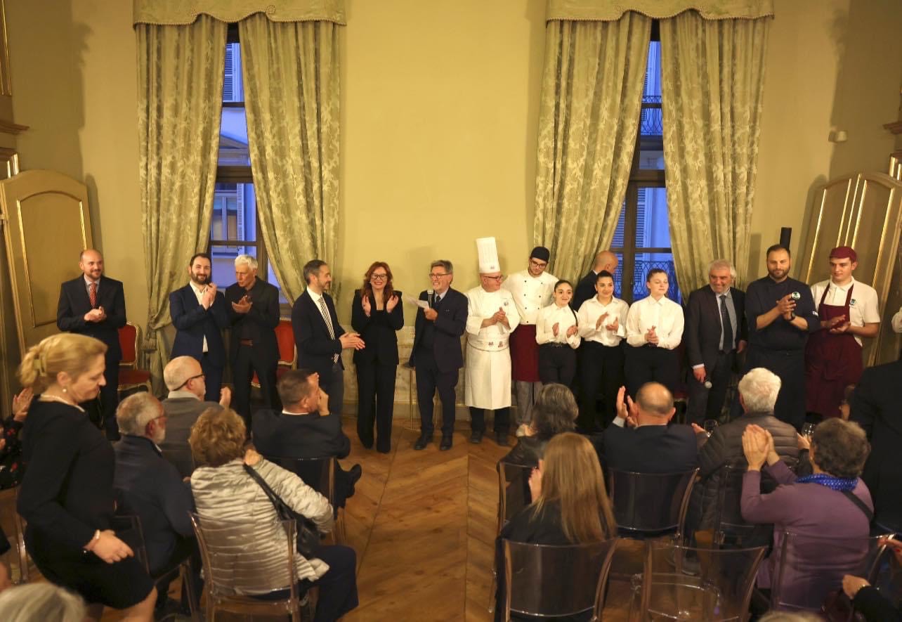 Galleria Di Bari ieri all’evento “I sapori della Puglia Imperiale sulle orme di Federico II” a Palazzo Saluzzo Paesana a Torino - Diapositiva 7 di 7