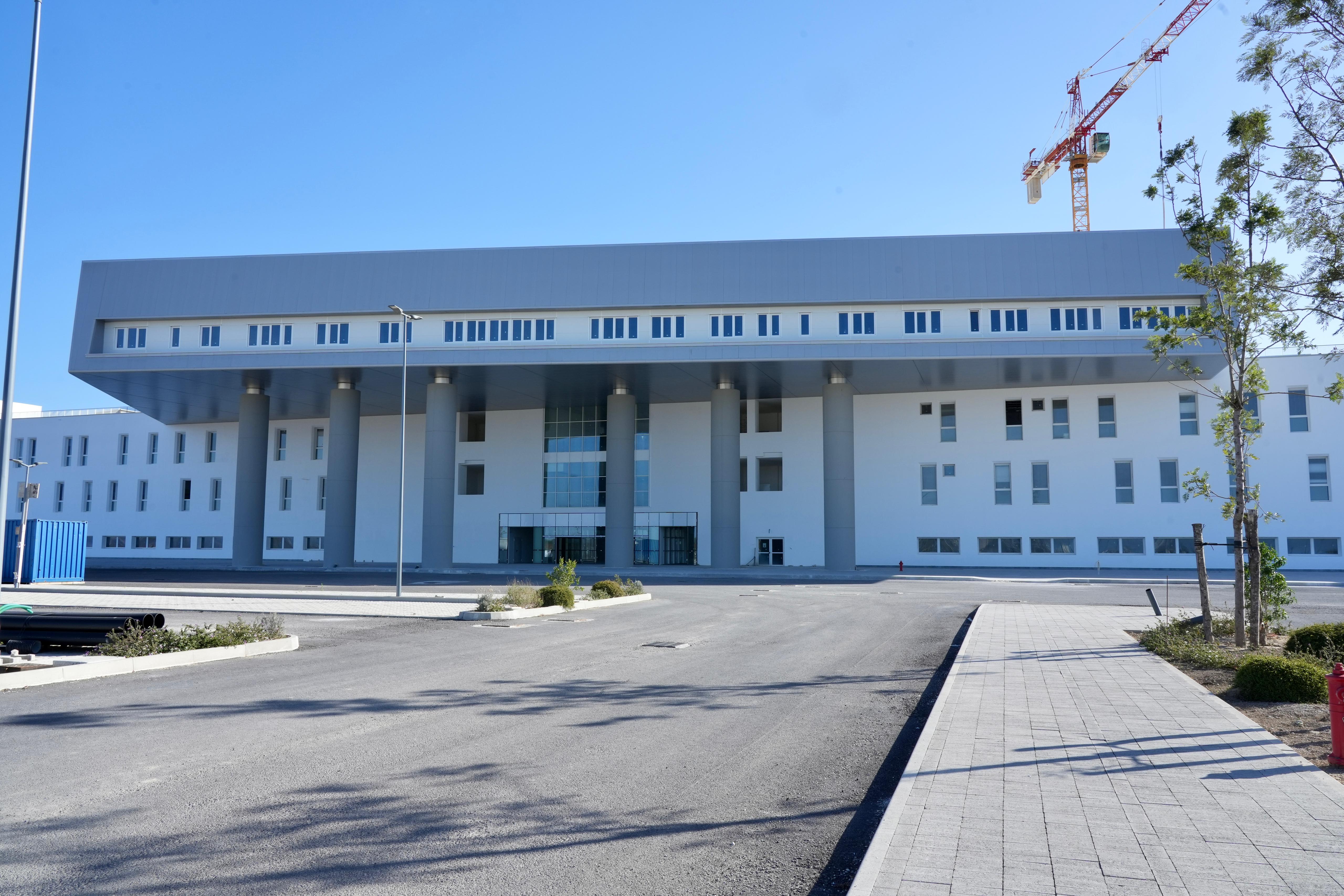 Galleria EMILIANO PRESIEDE LA CABINA DI REGIA SUL NUOVO OSPEDALE SAN CATALDO  A TARANTO: “SARÀ UNA STRUTTURA UNICA IN ITALIA” - Diapositiva 8 di 12