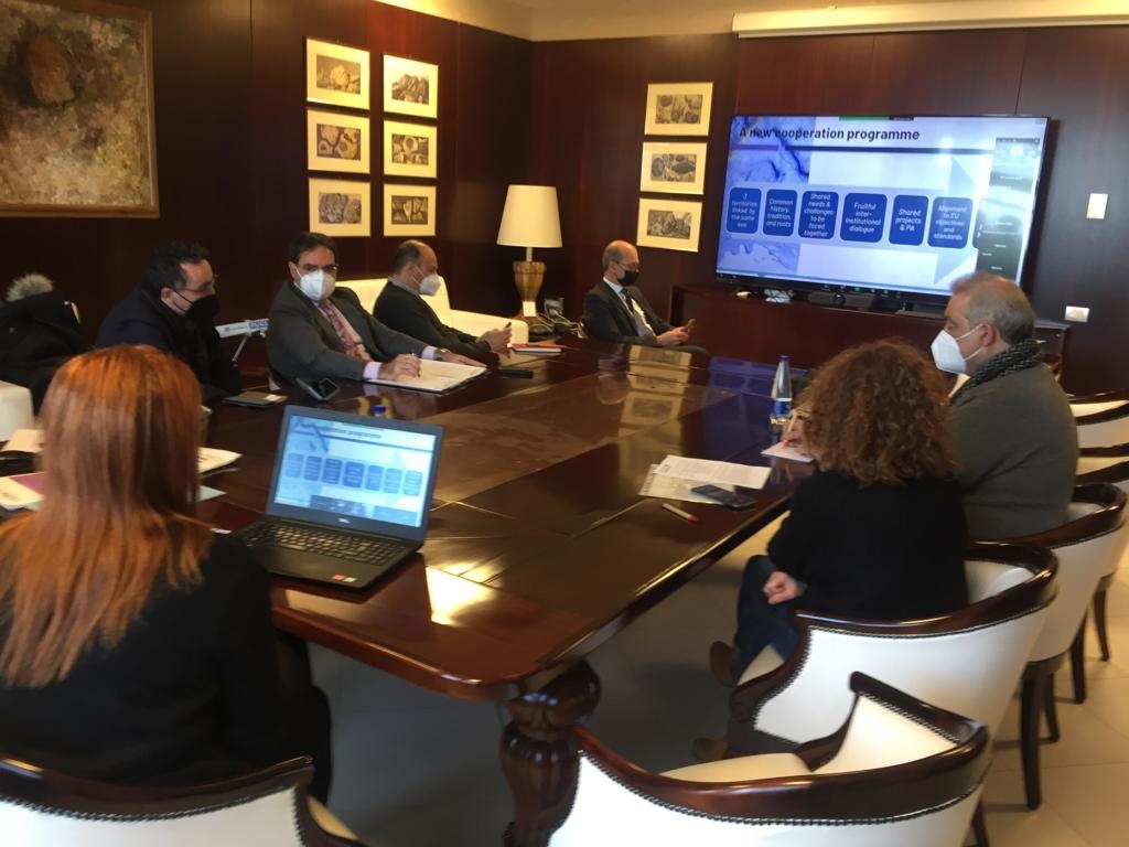 Galleria Progetto di cooperazione SOLAR: verso una gestione sostenibile degli aeroporti e lo scambio di buone pratiche tra Puglia, Molise, Montenegro e Albania - Diapositiva 3 di 7