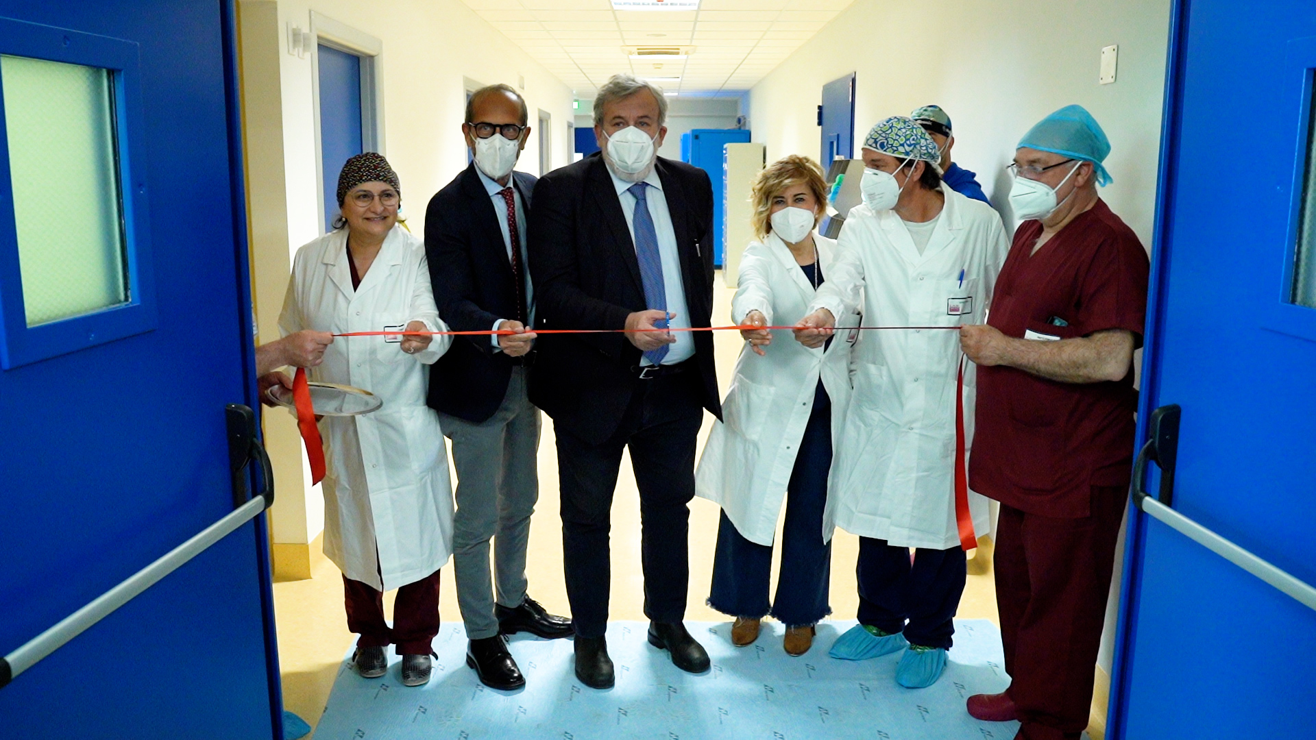 Galleria Emiliano a inaugurazione nuovo Blocco Operatorio&nbsp; dell’Ospedale San Paolo: 6 sale operatorie, più moderne e sicure - Diapositiva 3 di 6