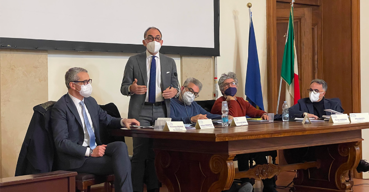 Galleria Piemontese a Taranto per il nuovo Piano d’Ambito: “Grandi investimenti orientati dal confronto con i sindaci” - Diapositiva 1 di 3