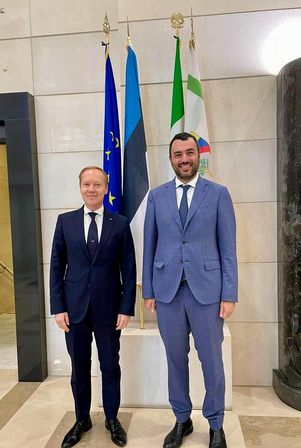 Galleria L’assessore Delli Noci riceve l’ambasciatore della Repubblica di Estonia in Italia - Diapositiva 1 di 2