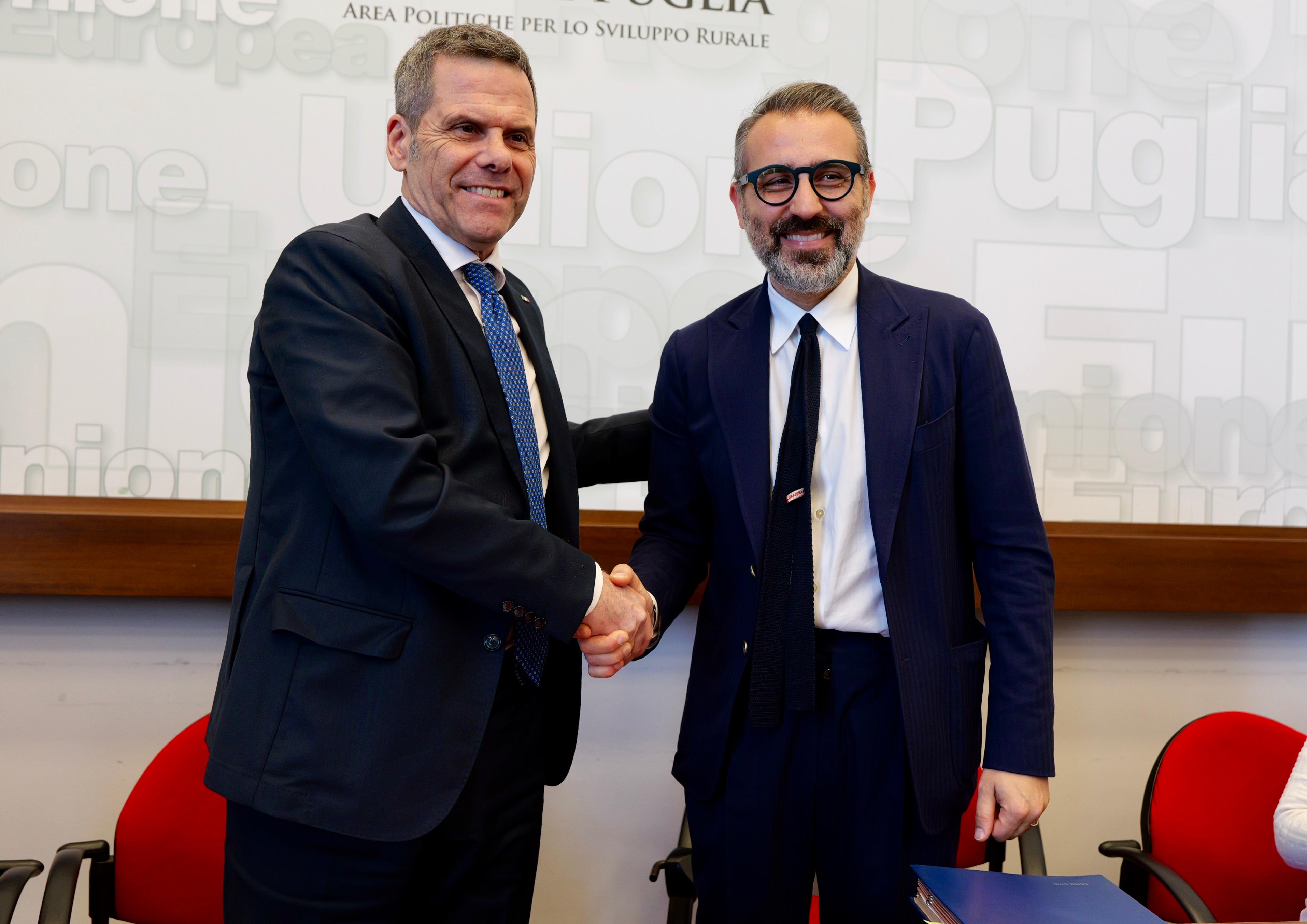 Galleria Regione Puglia e Agea firmano protocollo per lo “Sportello di servizio al pubblico” - Diapositiva 5 di 8