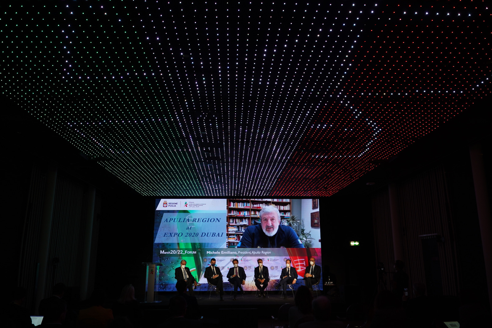 Galleria Emiliano, Delli Noci: “L’economia blu motore dello sviluppo della Puglia mediterranea, sostenibile, innovativa e accogliente” - Diapositiva 4 di 9