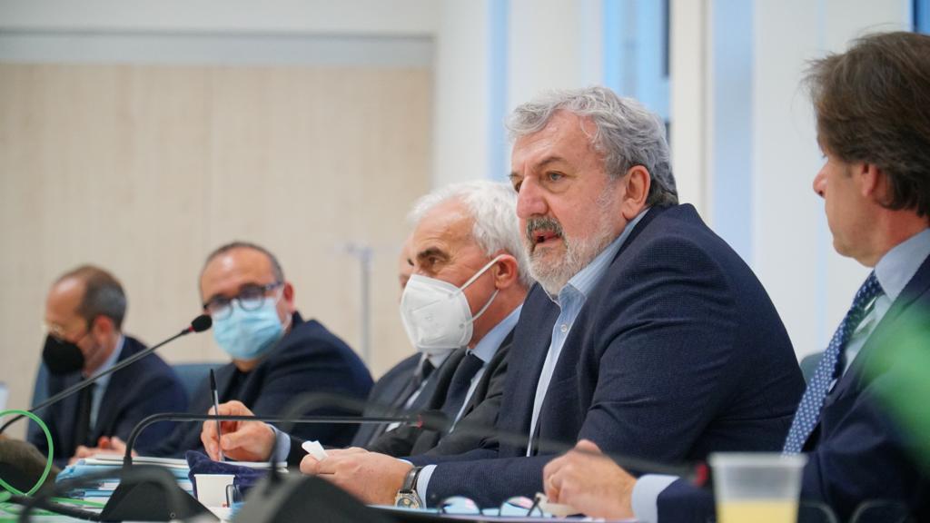 Galleria Firmati i contratti dei nuovi DG della sanità pugliese - Diapositiva 1 di 4