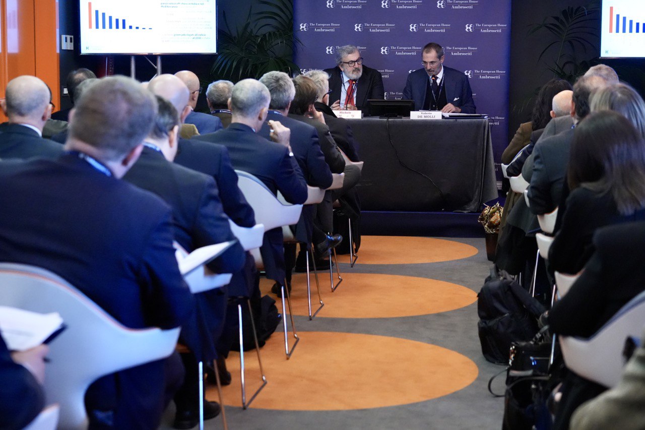 Galleria EMILIANO AL ROADSHOW TERRITORIALE DI THE EUROPEAN HOUSE - AMBROSETTI IN VISTA DELLA SECONDA EDIZIONE DI “VERSO SUD” - Diapositiva 3 di 6