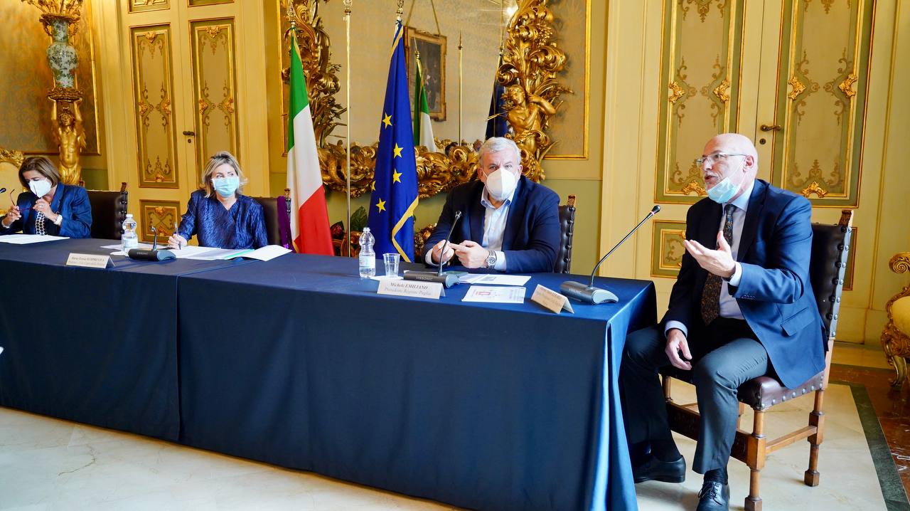 Galleria NUMERO UNICO EUROPEO DI EMERGENZA 112,  EMILIANO: “INNOVAZIONE STRAORDINARIA