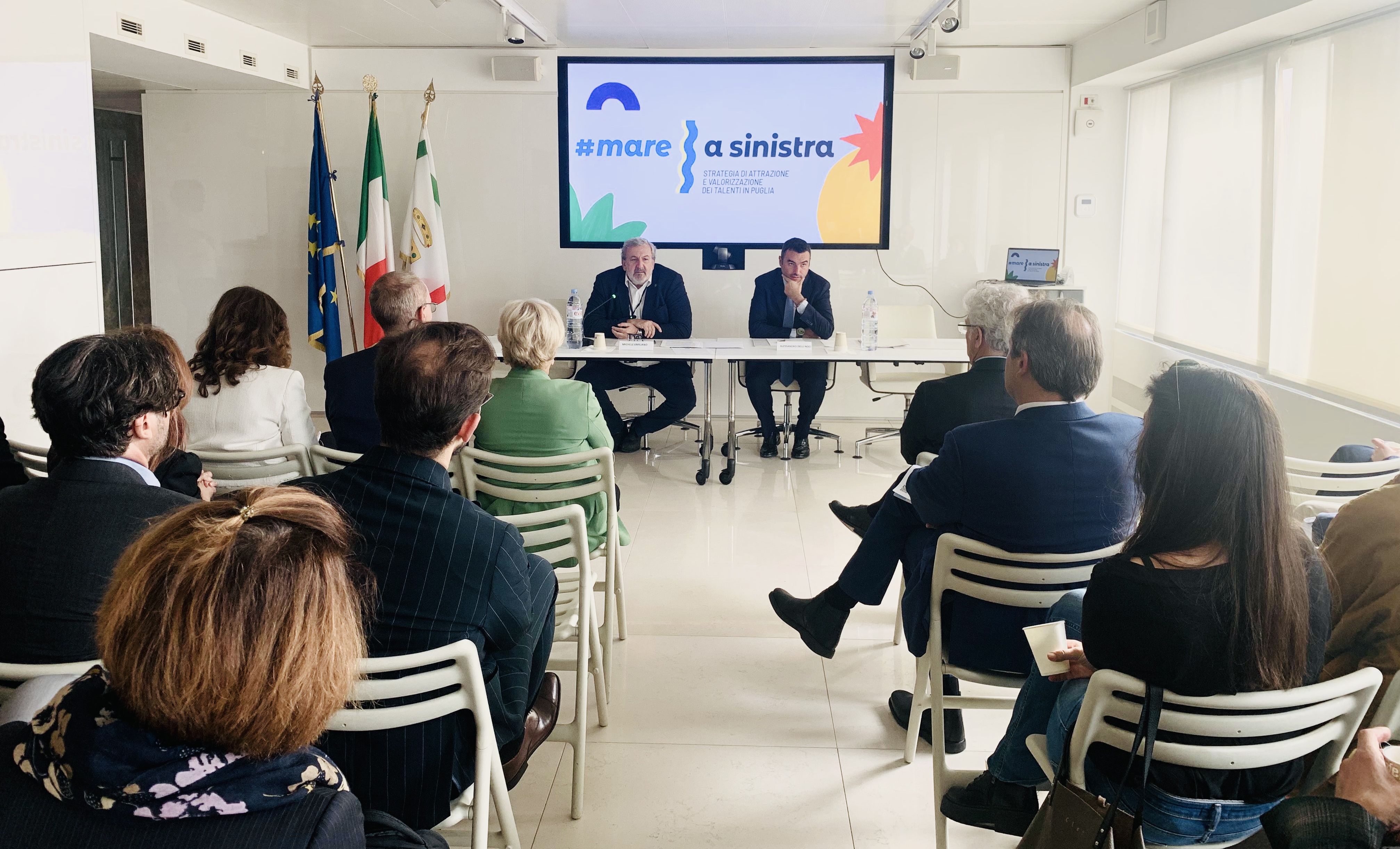 Galleria Emiliano e Delli Noci a Bruxelles per presentare #mareAsinistra - Diapositiva 3 di 4