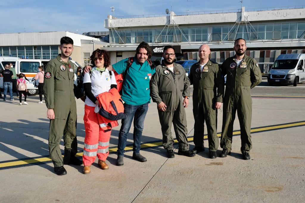 Galleria Ucraina, missione pugliese di salvataggio: arrivati a Bari 12 rifugiati, tra cui otto bambini - Diapositiva 2 di 21