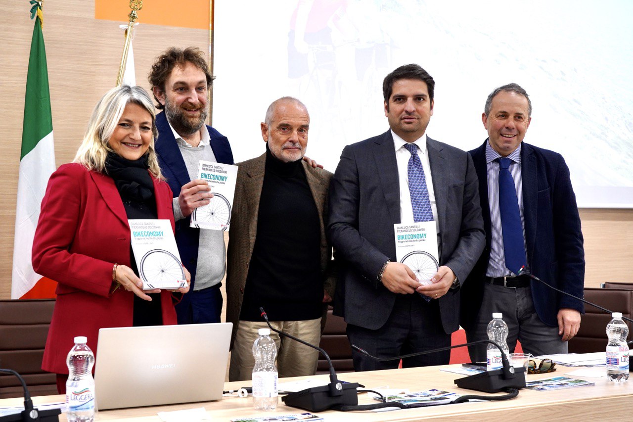 Galleria PUGLIA, LA BICICLETTA TRAINA L’ECONOMIA DELLE DESTINAZIONI TURISTICHE - Diapositiva 9 di 19