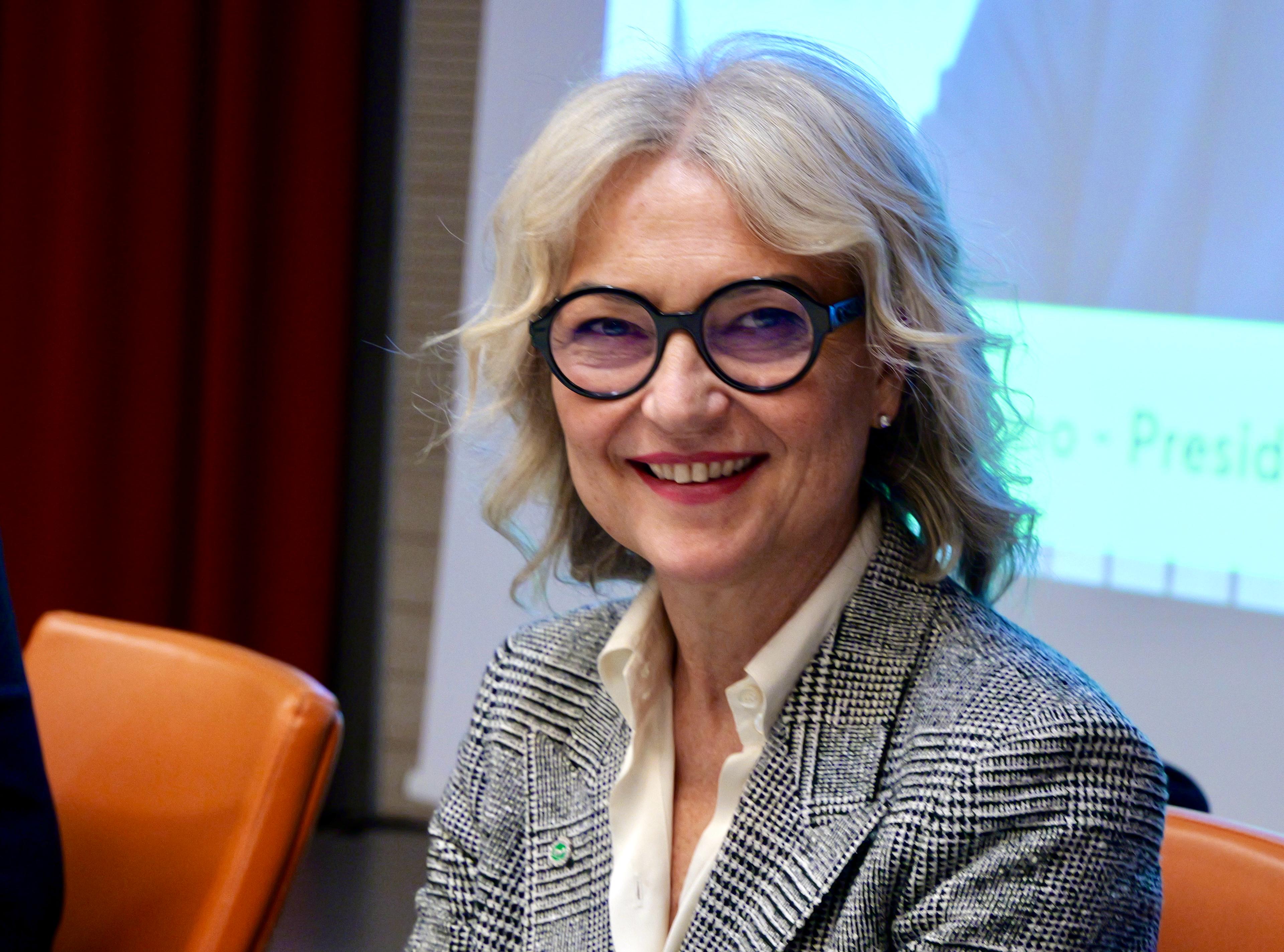 Galleria IRCSS Giovanni Paolo II, al via la sperimentazione del SiMoT, dispositivo palmare per le diagnosi precoci. Emiliano: “La Regione Puglia sostiene la ricerca scientifica e intende promuovere un distretto biomedico” - Diapositiva 3 di 10