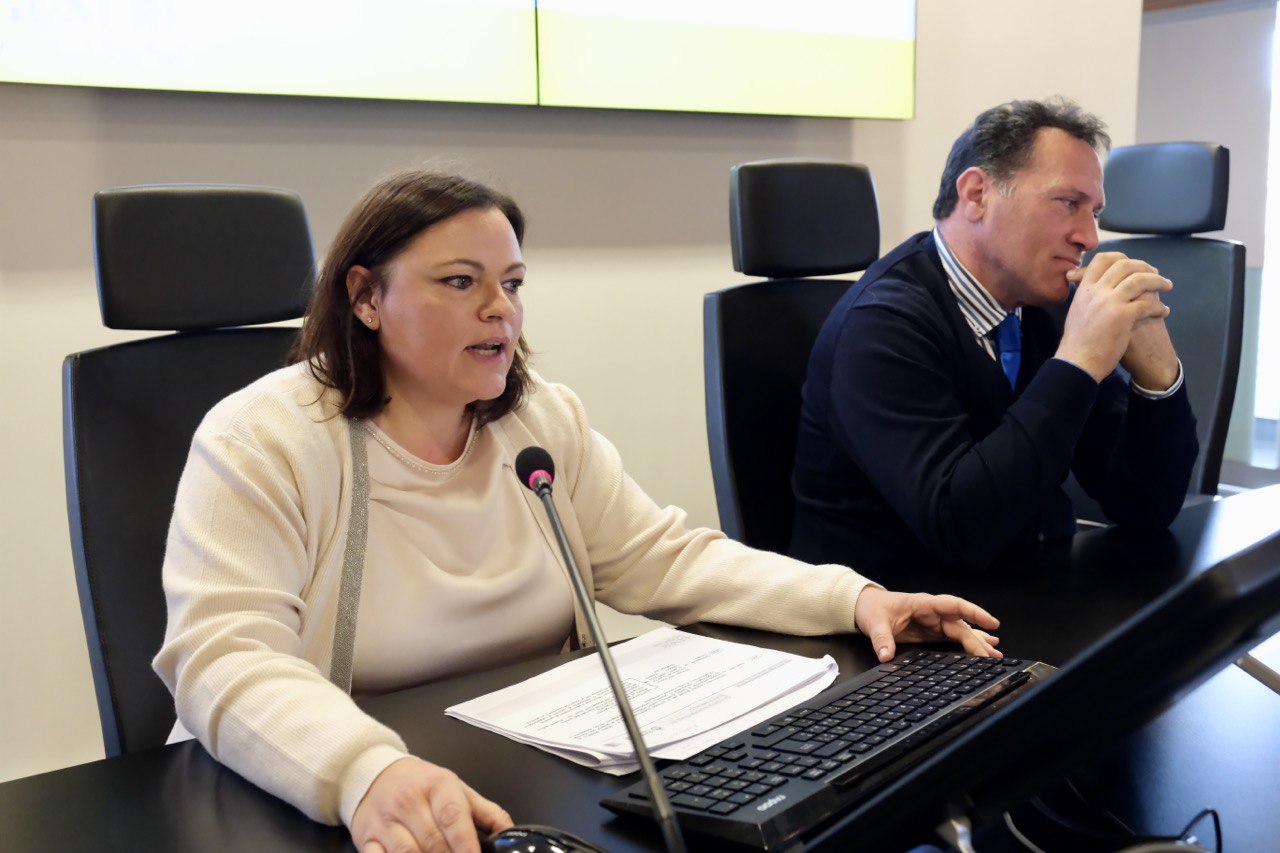 Galleria GENEREinCOMUNE: Regione e Anci Puglia insieme per promuovere in 60 Comuni pugliesi le politiche di genere - Diapositiva 7 di 7