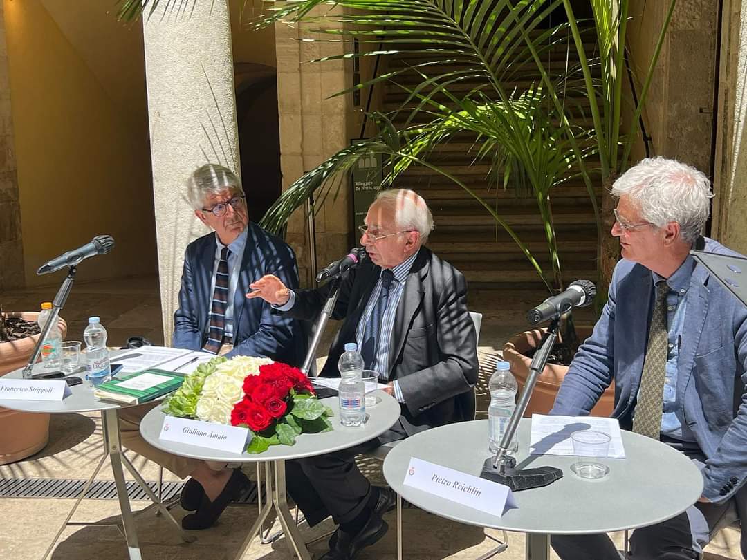 Galleria “La democrazia fragile del XXI secolo”, l’intervento del presidente Emiliano a Barletta per la giornata di studi in memoria di Alfredo Reichlin - Diapositiva 3 di 6