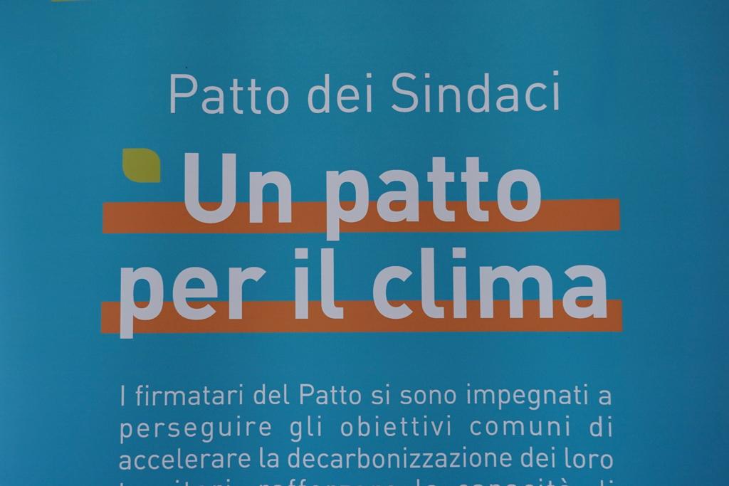 Galleria FdL 2023. Il ministro dell’Ambiente Pichetto Fratin e il presidente della Regione Puglia Emiliano al convegno sul cambiamento climatico - Diapositiva 16 di 17