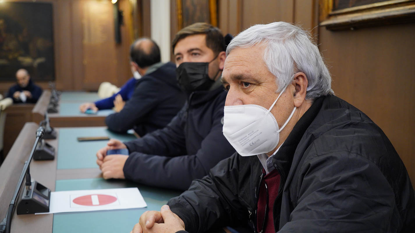 Galleria EMISSIONI ODORIGENE A MONOPOLI, EMILIANO E MARASCHIO:  “ATTIVITÀ DI MONITORAGGIO A GARANZIA DI CITTADINI E IMPRESE PER TUTELARE LA SALUTE DI TUTTI”. - Diapositiva 7 di 12