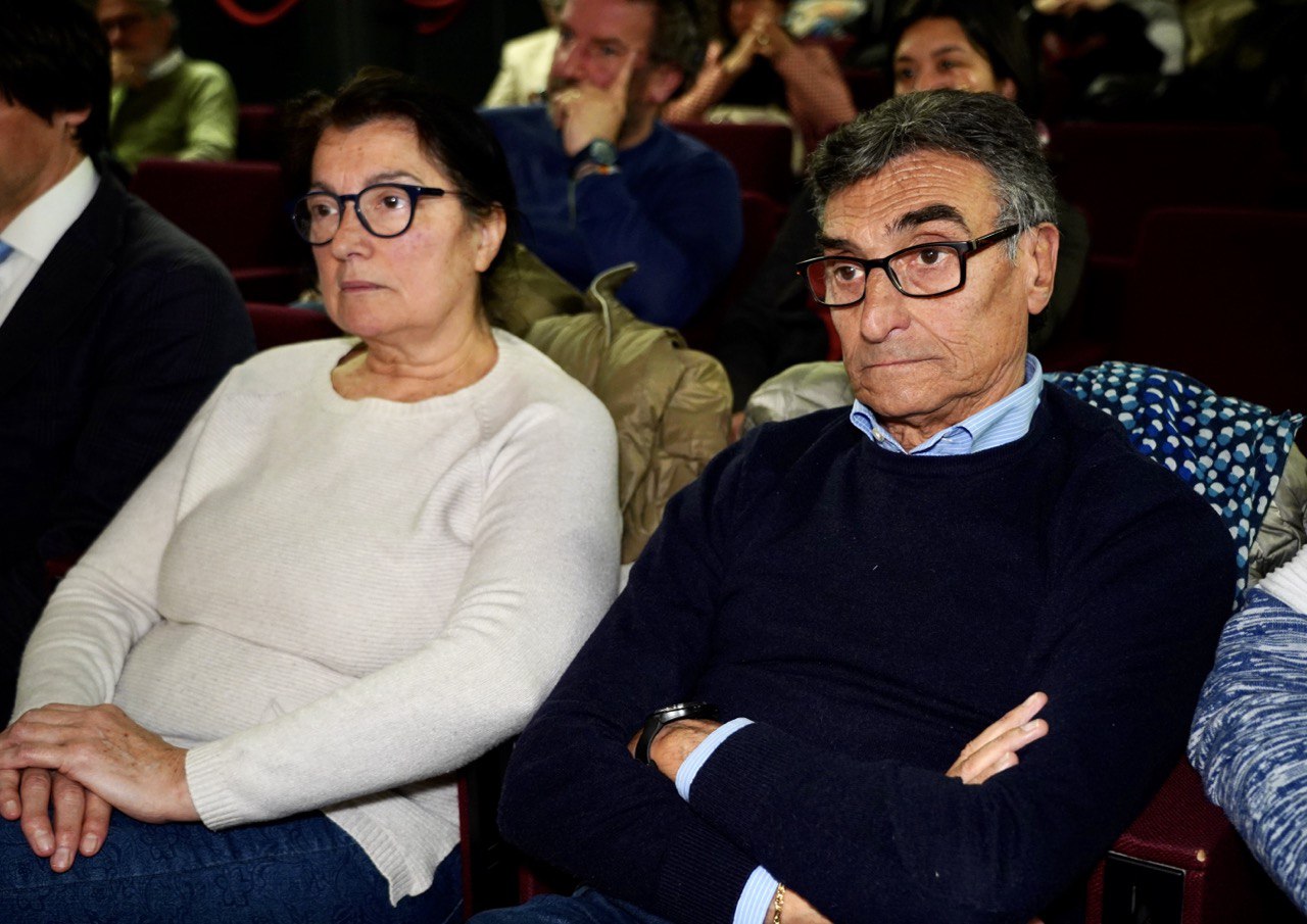 Galleria EMILIANO ALL’ANTEPRIMA DEL DOCUFILM “LA MAFIA HA PAURA - STORIA DI UN SUD CHE PUÒ VINCERE”: “PER COSTRUIRE L’ANTIMAFIA SOCIALE SERVE MANTENERE LA MEMORIA, STUDIARE E DIFENDERSI TUTTI INSIEME” - Diapositiva 1 di 7