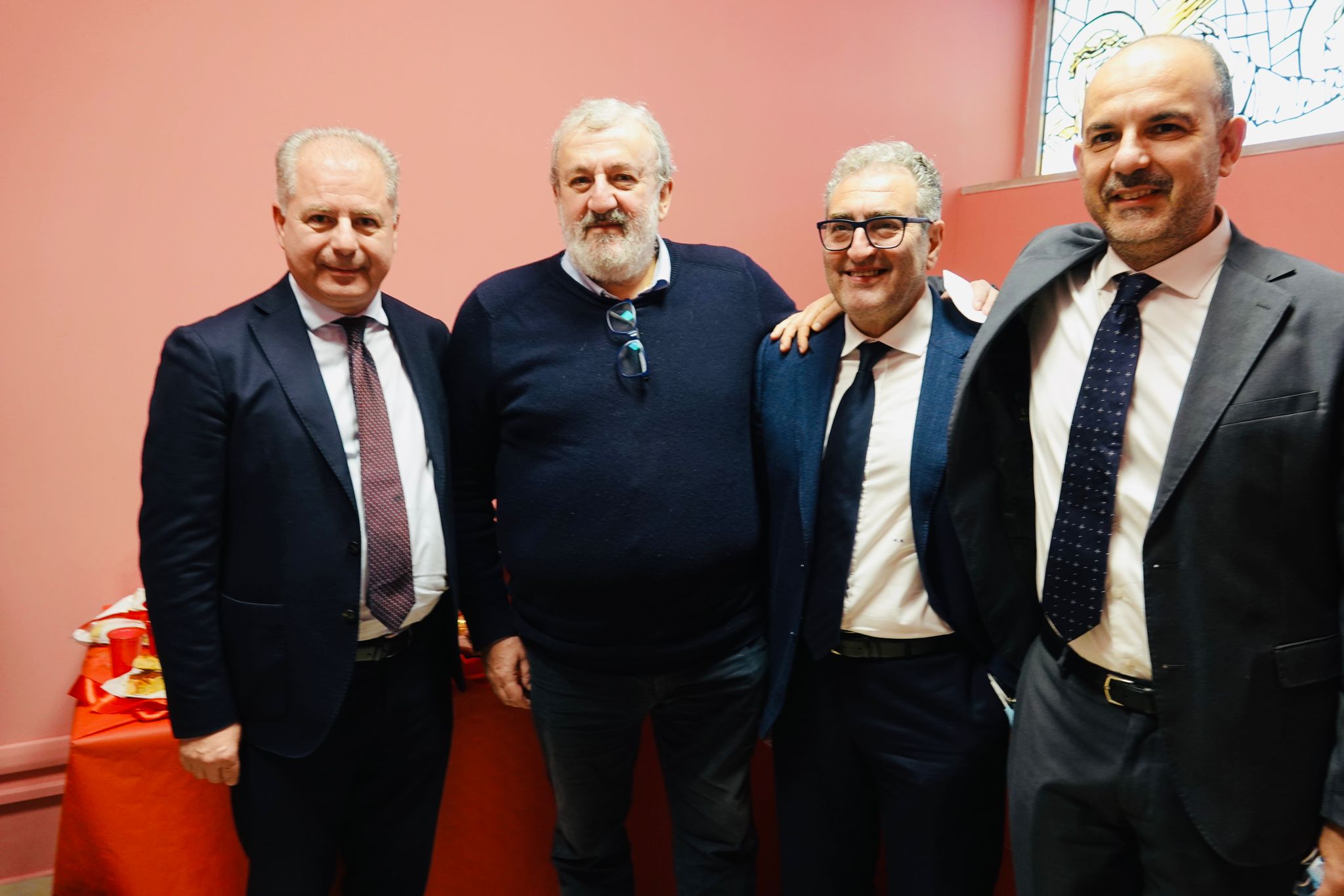 Galleria FRANCAVILLA FONTANA, IL PRESIDENTE EMILIANO INAUGURA IL REPARTO DI ONCOLOGIA DELL'OSPEDALE 