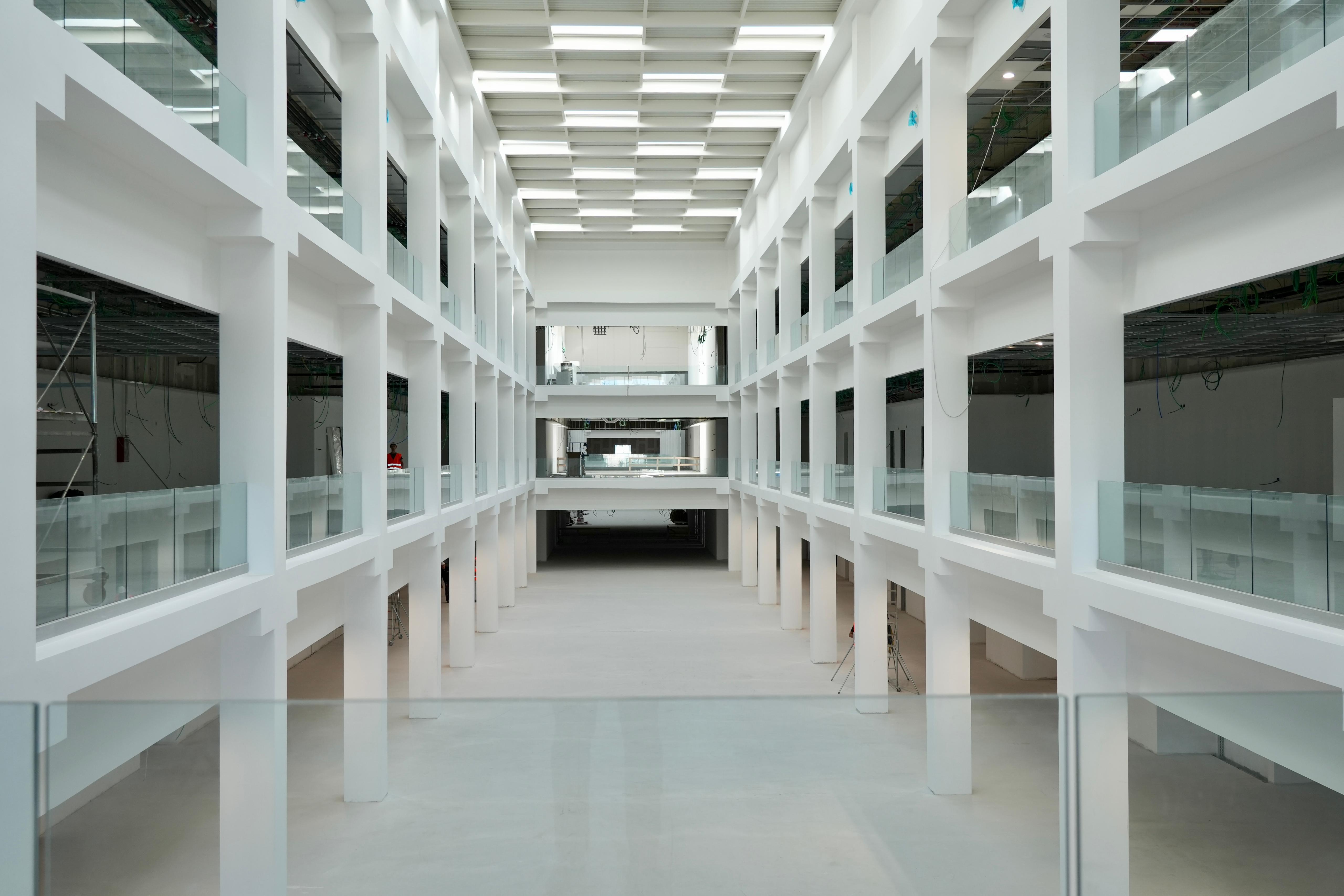 Galleria EMILIANO PRESIEDE LA CABINA DI REGIA SUL NUOVO OSPEDALE SAN CATALDO  A TARANTO: “SARÀ UNA STRUTTURA UNICA IN ITALIA” - Diapositiva 10 di 12