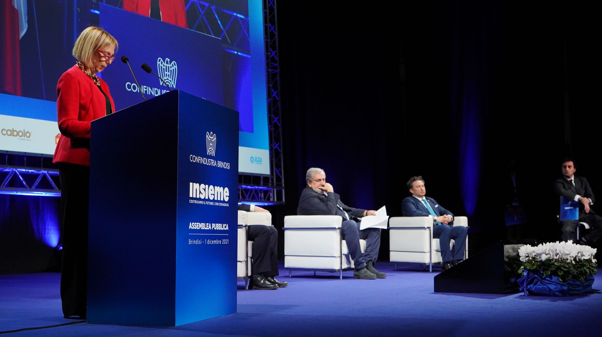 Galleria EMILIANO ALL’ASSEMBLEA DI CONFINDUSTRIA BRINDISI:  “VOGLIAMO TRASFORMARE BRINDISI NELLA CAPITALE DELL’INNOVAZIONE TECNOLOGICA DEL SALENTO” - Diapositiva 5 di 24