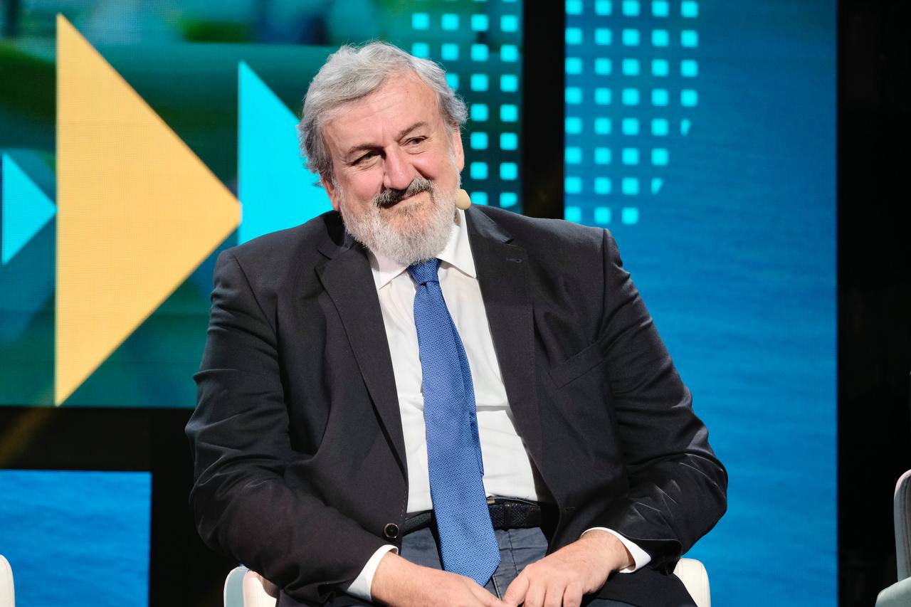 Galleria Emiliano a Sky tg24 live in Bari: “Pnrr, il progetto di bandiera della Puglia è Taranto città dell’idrogeno” - Diapositiva 4 di 16