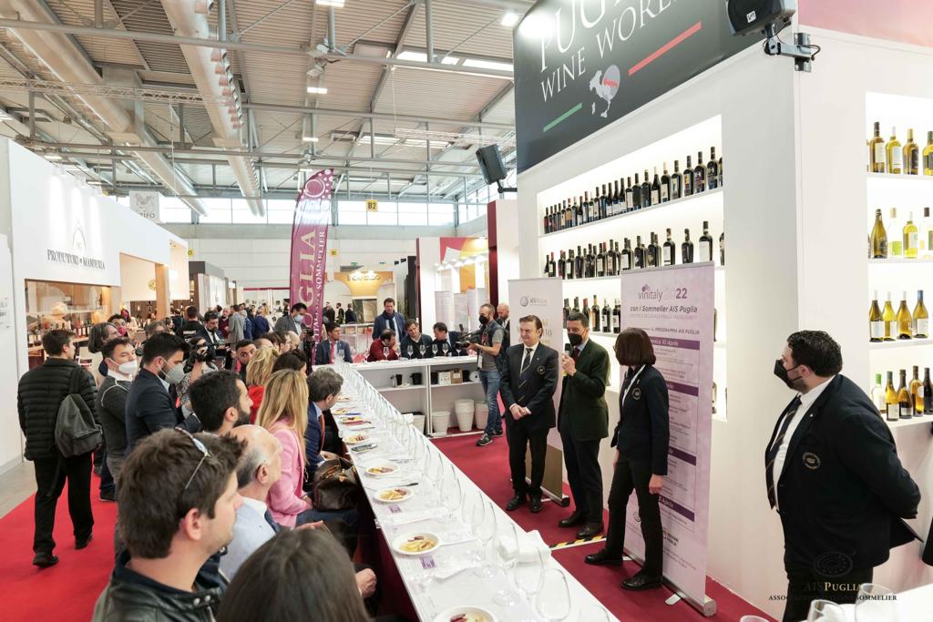 Galleria Si chiude il Vinitaly 2022, Pentassuglia: 
