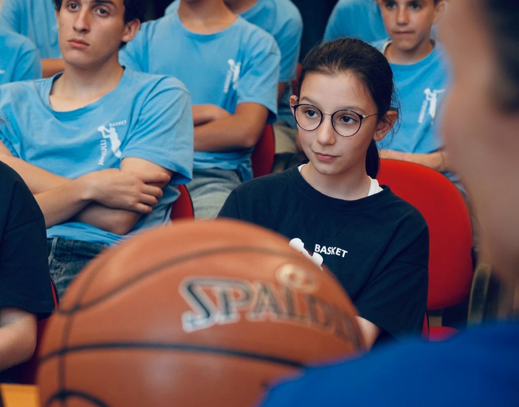 Galleria LE SQUADRE GIOVANILI DEL BASKET ANGIULLI RICEVUTE DAL PRESIDENTE EMILIANO - Diapositiva 5 di 8
