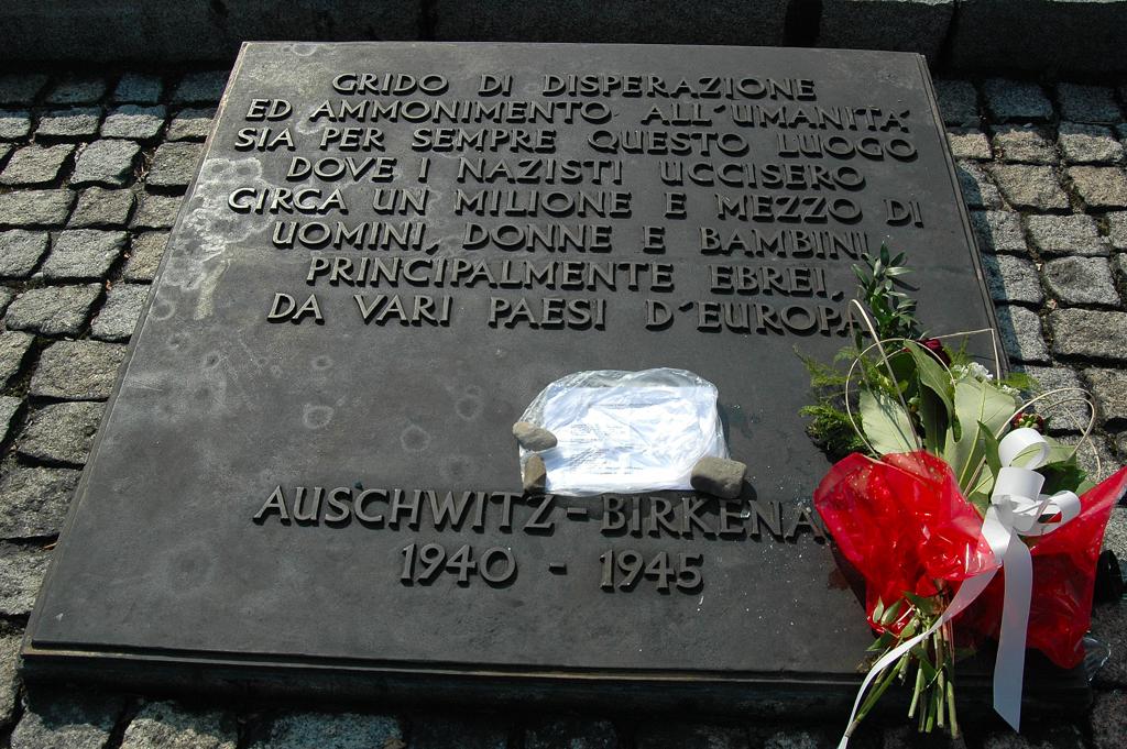 Galleria Fascismo e discriminazioni di genere: la Giornata della Memoria per non dimenticare nessun tipo di discriminazione e violenza - Diapositiva 8 di 20