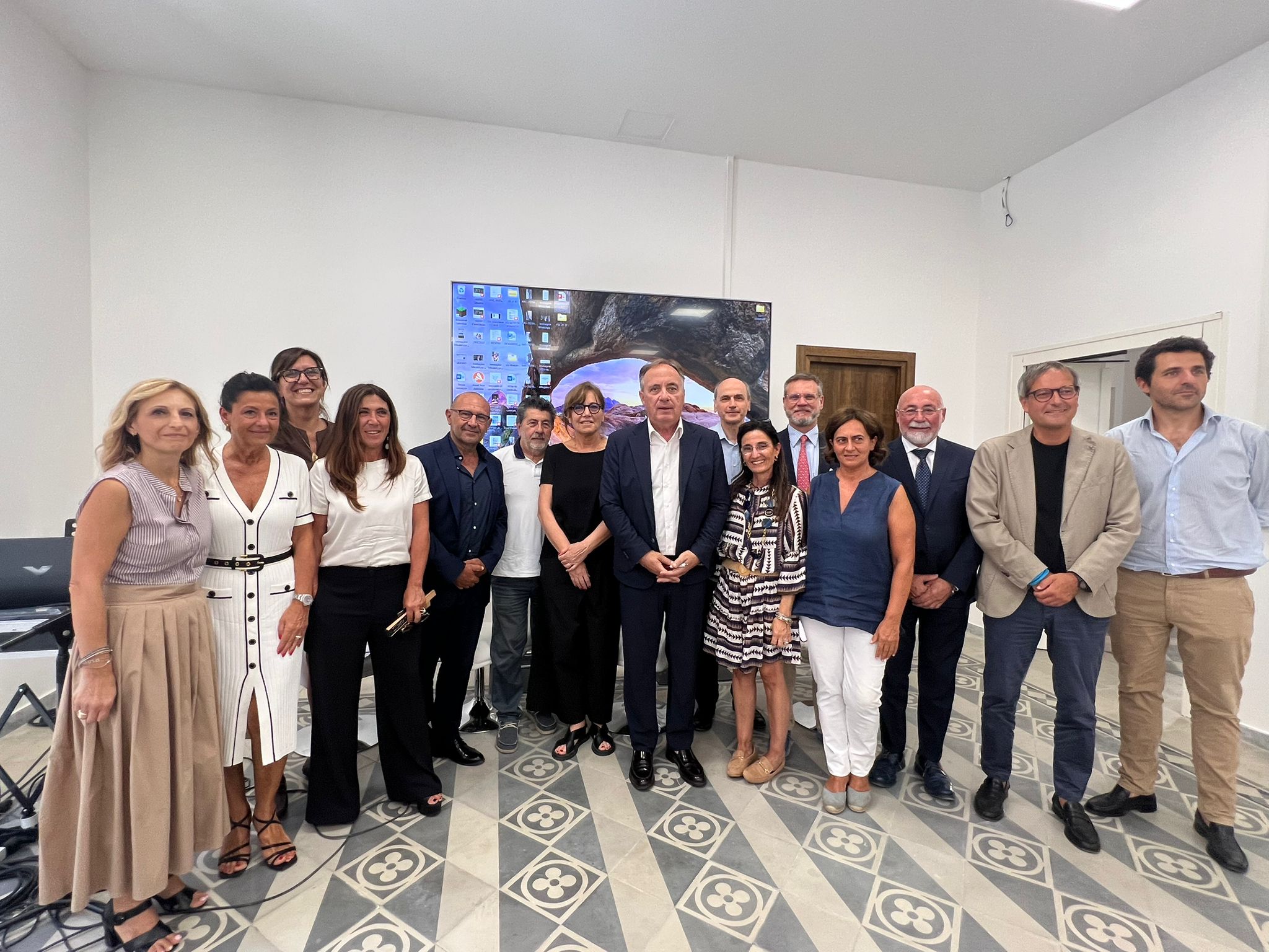 Galleria Emiliano e Leo: “Oltre 300 milioni di euro per il potenziamento di residenze universitarie, scuole, università e spazi per la didattica. Un traguardo storico per la Puglia” - Diapositiva 6 di 11