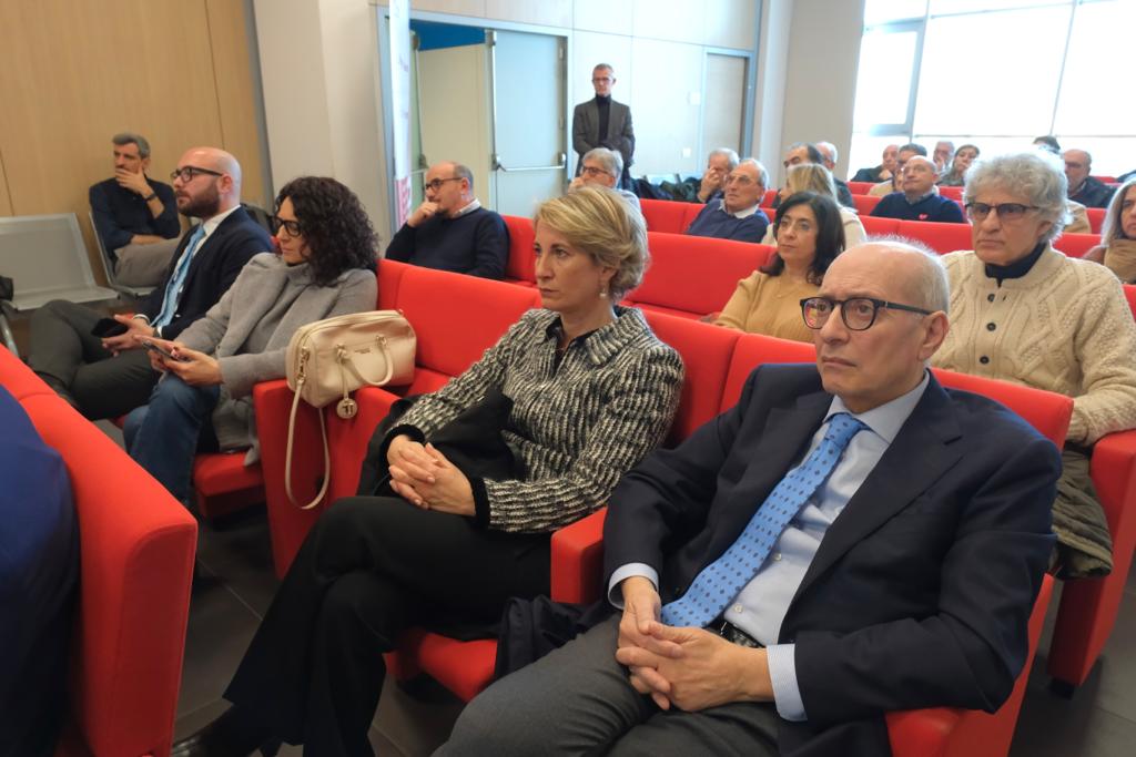 Galleria DONAZIONE SANGUE E AUTOSUFFICIENZA:  PRESENTATO IL PIANO REGIONALE PUGLIESE - Diapositiva 6 di 14