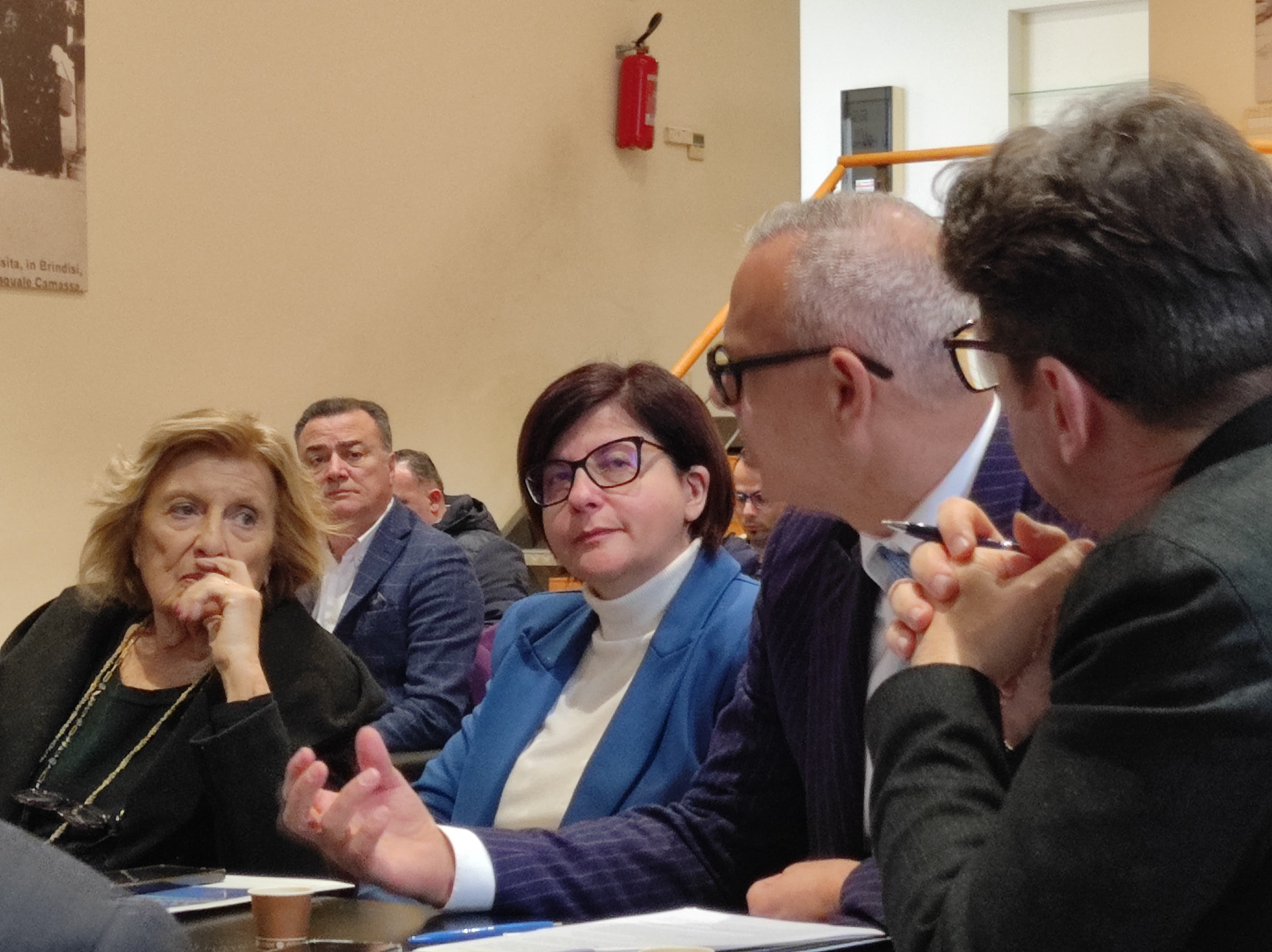 Galleria Aeroporto di Brindisi, Ciliento e Delli Noci all’incontro promosso dagli on. D’Attis e Caroppo: “Una proposta che va attentamente valutata e approfondita” - Diapositiva 2 di 6