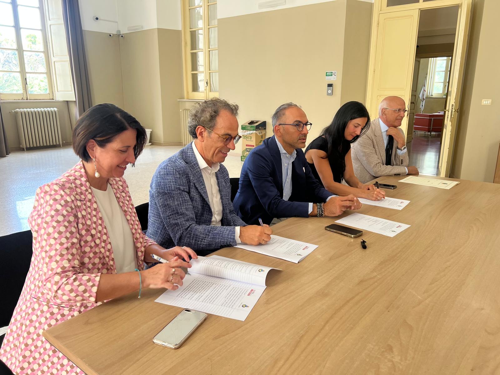 Galleria A Cerignola, prima esperienza in Puglia di Punto Unico di Accesso integrato tra sanità e servizi sociali - Diapositiva 2 di 3