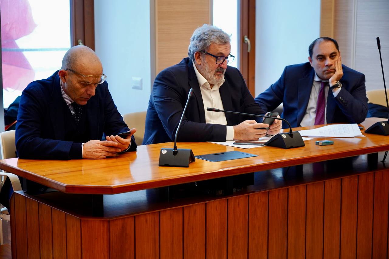 Galleria EMILIANO, PALESE E MELUCCI: VIA LIBERA ALLA FACOLTA’ DI MEDICINA AUTONOMA A TARANTO - Diapositiva 1 di 6