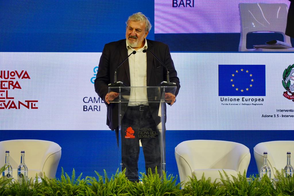 Galleria FDL 2023. “SEF - Sud Export Forum”, FIRMATO PROTOCOLLO D'INTESA TRA REGIONE PUGLIA, NUOVA FIERA DEL LEVANTE, FORUM ITALIANO DELL’EXPORT E CAMERA DI COMMERCIO DI BARI - Diapositiva 15 di 15