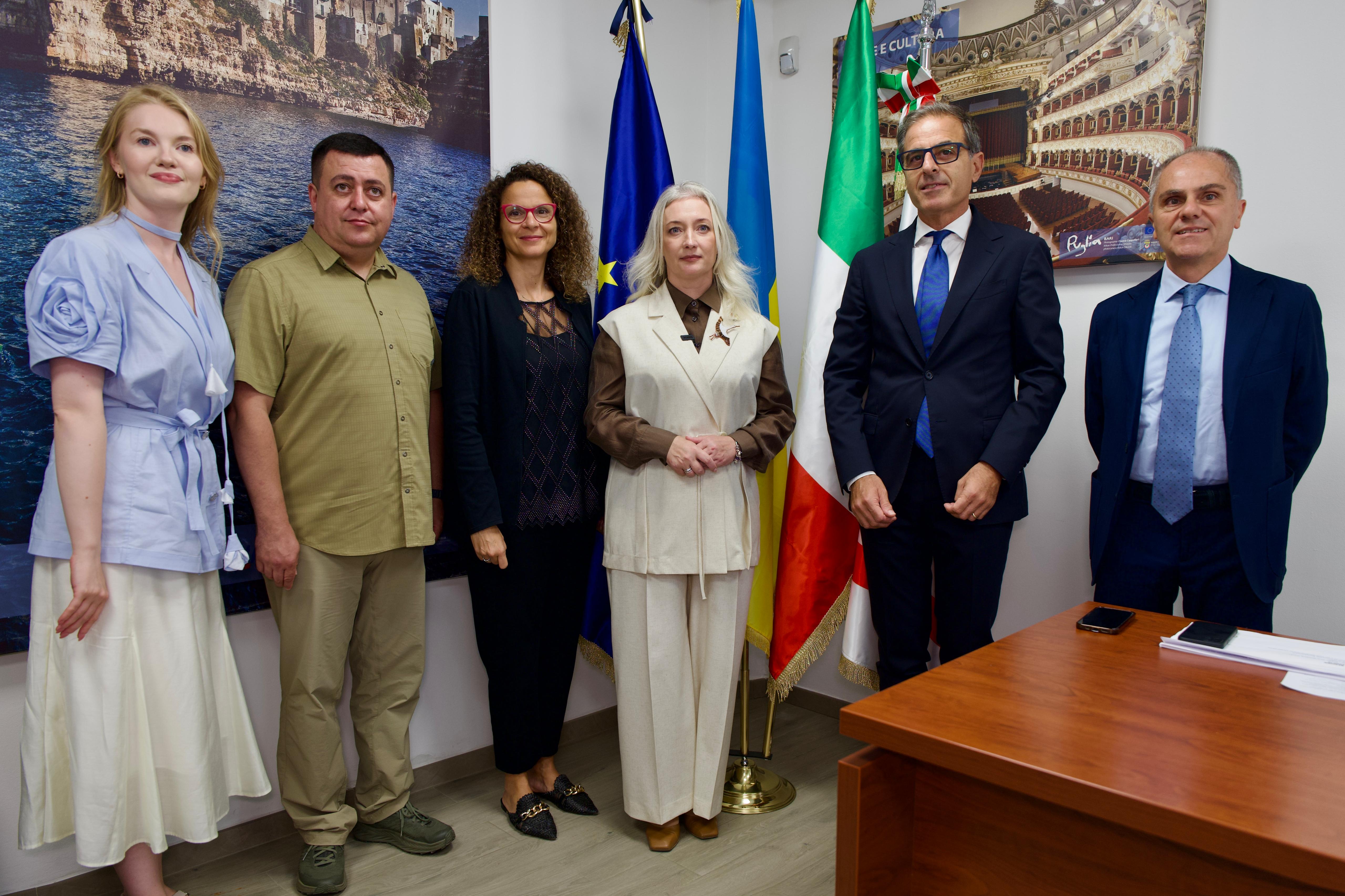 Galleria Protocollo d’Intesa tra Puglia e regione ucraina: accolta in Fiera del Levante la delegazione dell’Amministrazione Militare Regionale di Vinnytsia - Diapositiva 1 di 9