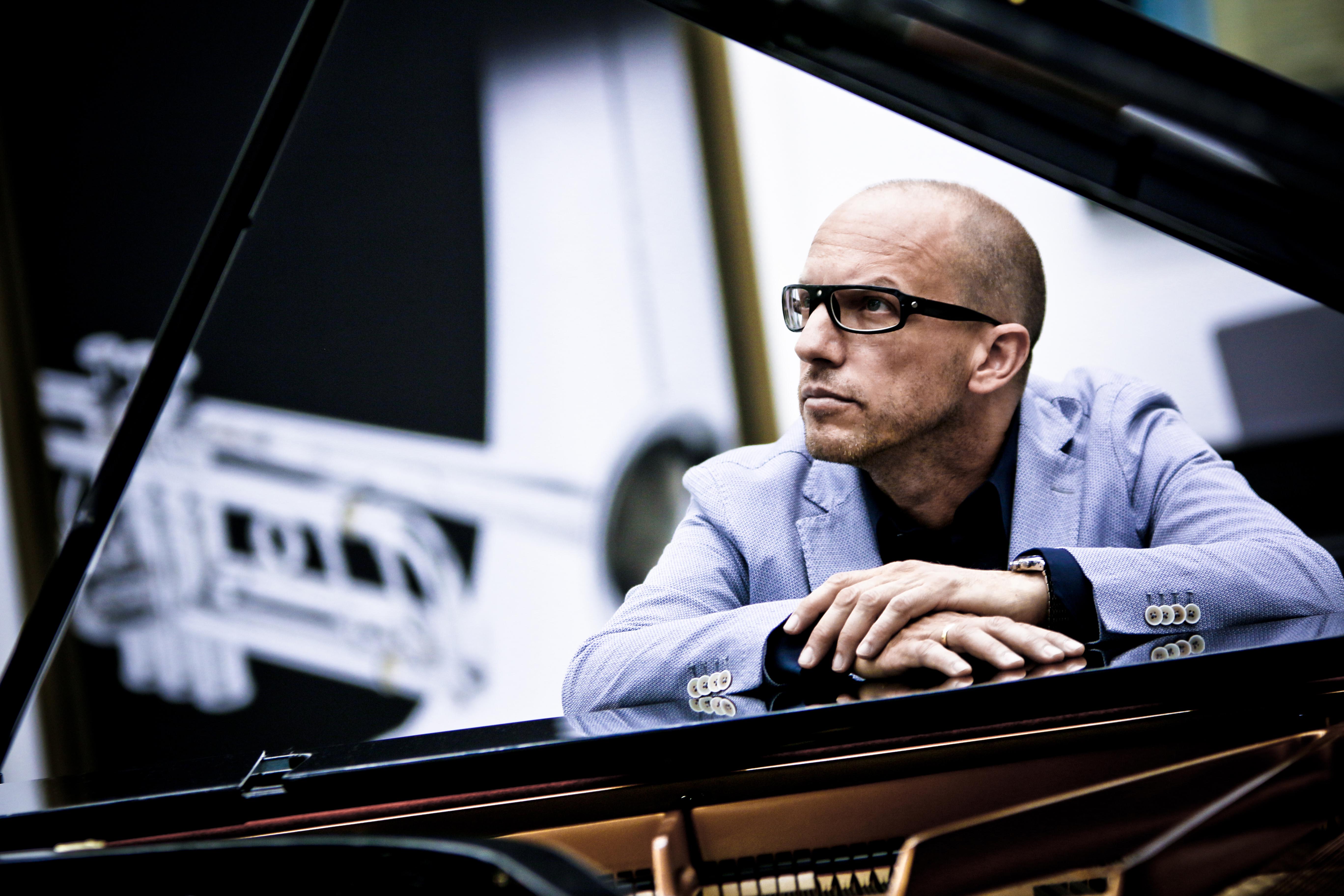 Galleria Sotto le stelle del jazz: la rassegna musicale a Laterza (Ta) il 28 luglio, l’1 e il 16 agosto 2024 - Diapositiva 7 di 12