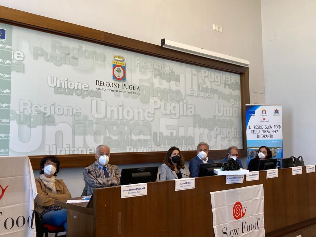 Galleria Presentato il “Presidio Slow Food della cozza nera tarantina”, marchio di qualità e sostenibilità - Diapositiva 3 di 4