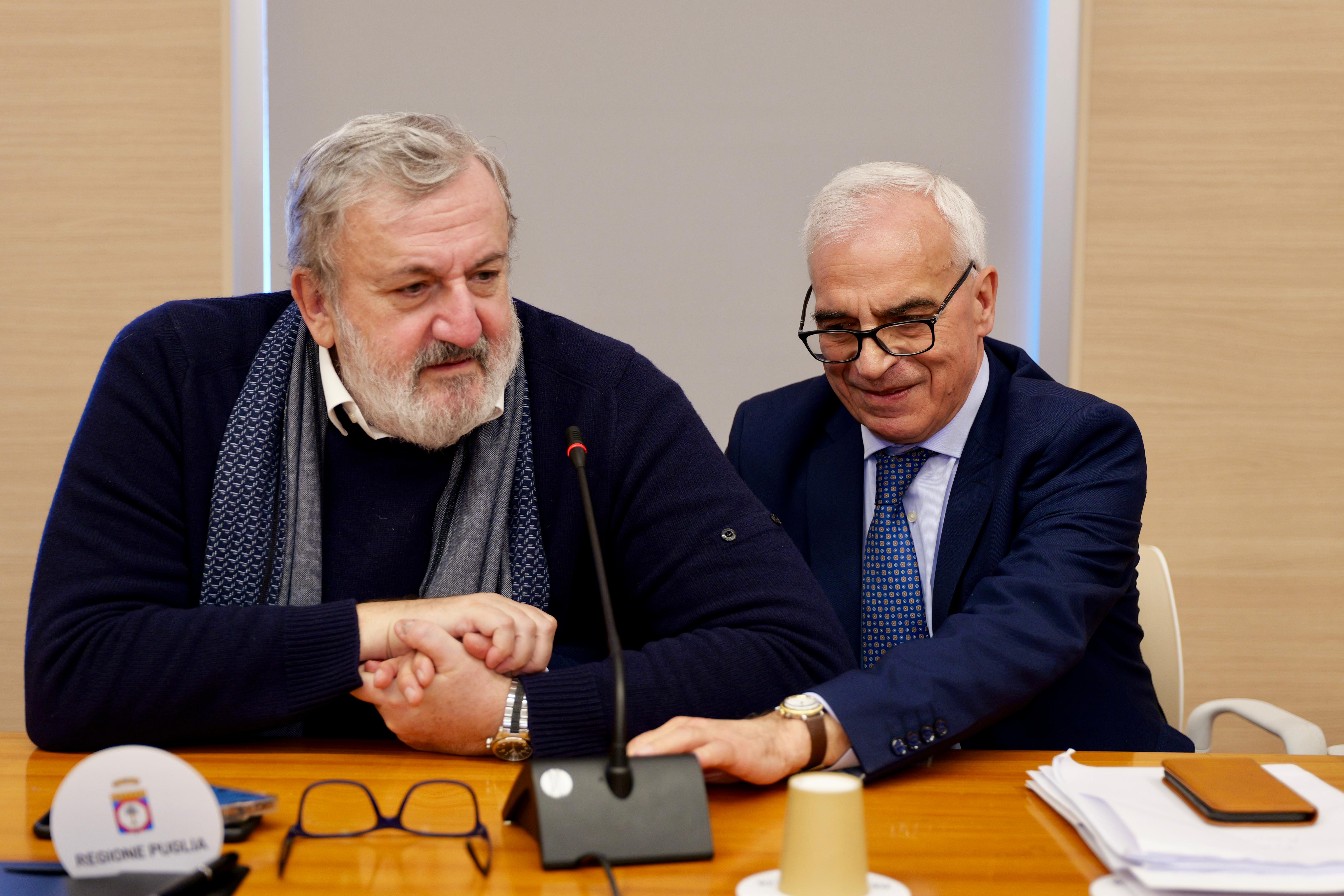 Galleria DONAZIONE DI SANGUE, IL PRESIDENTE EMILIANO FIRMA NUOVA CONVENZIONE - Diapositiva 12 di 12