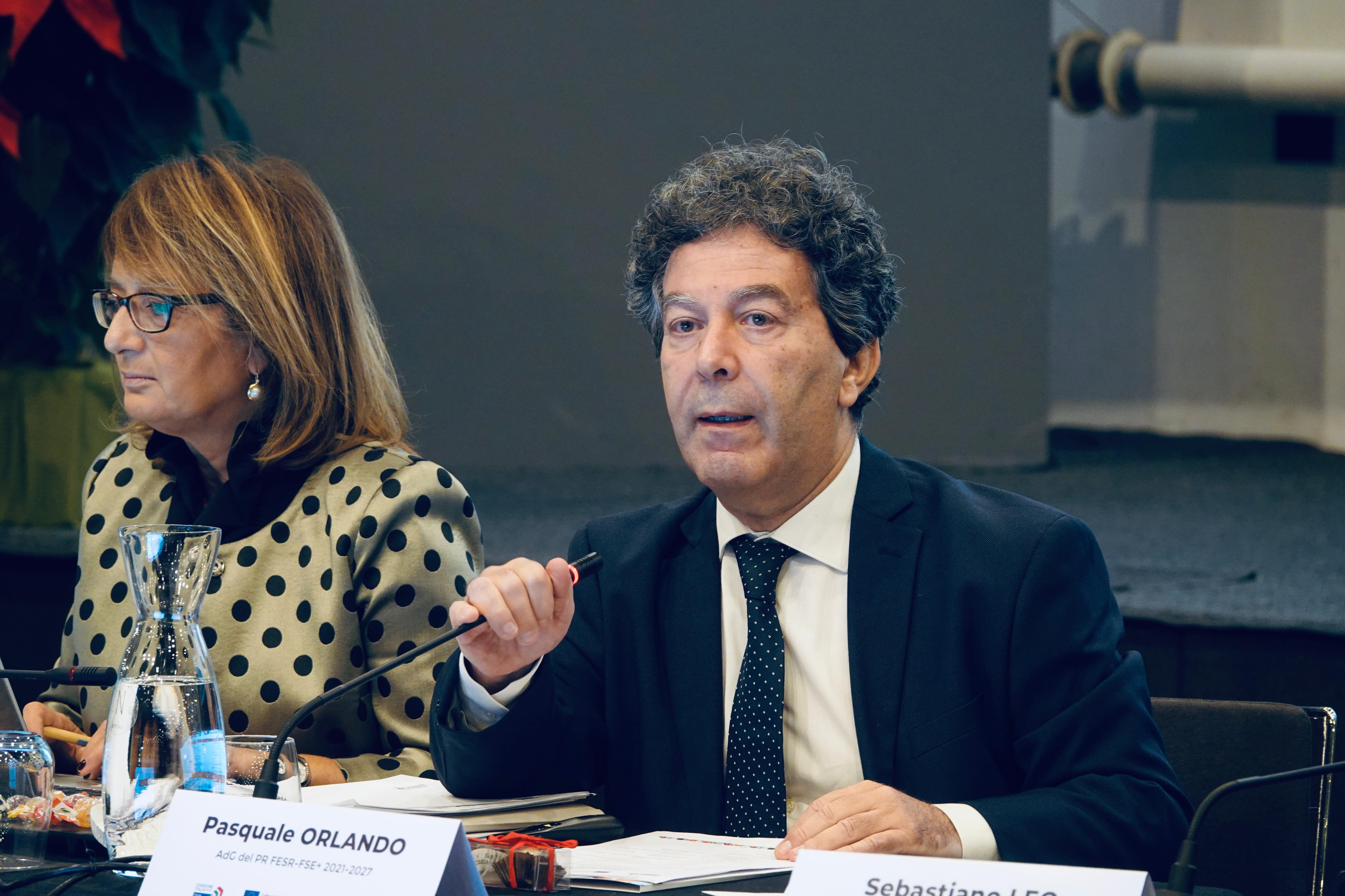 Galleria Riunione a Bari del Comitato di Sorveglianza PR Puglia FESR-FSE+ 2021-2027 - Diapositiva 7 di 12